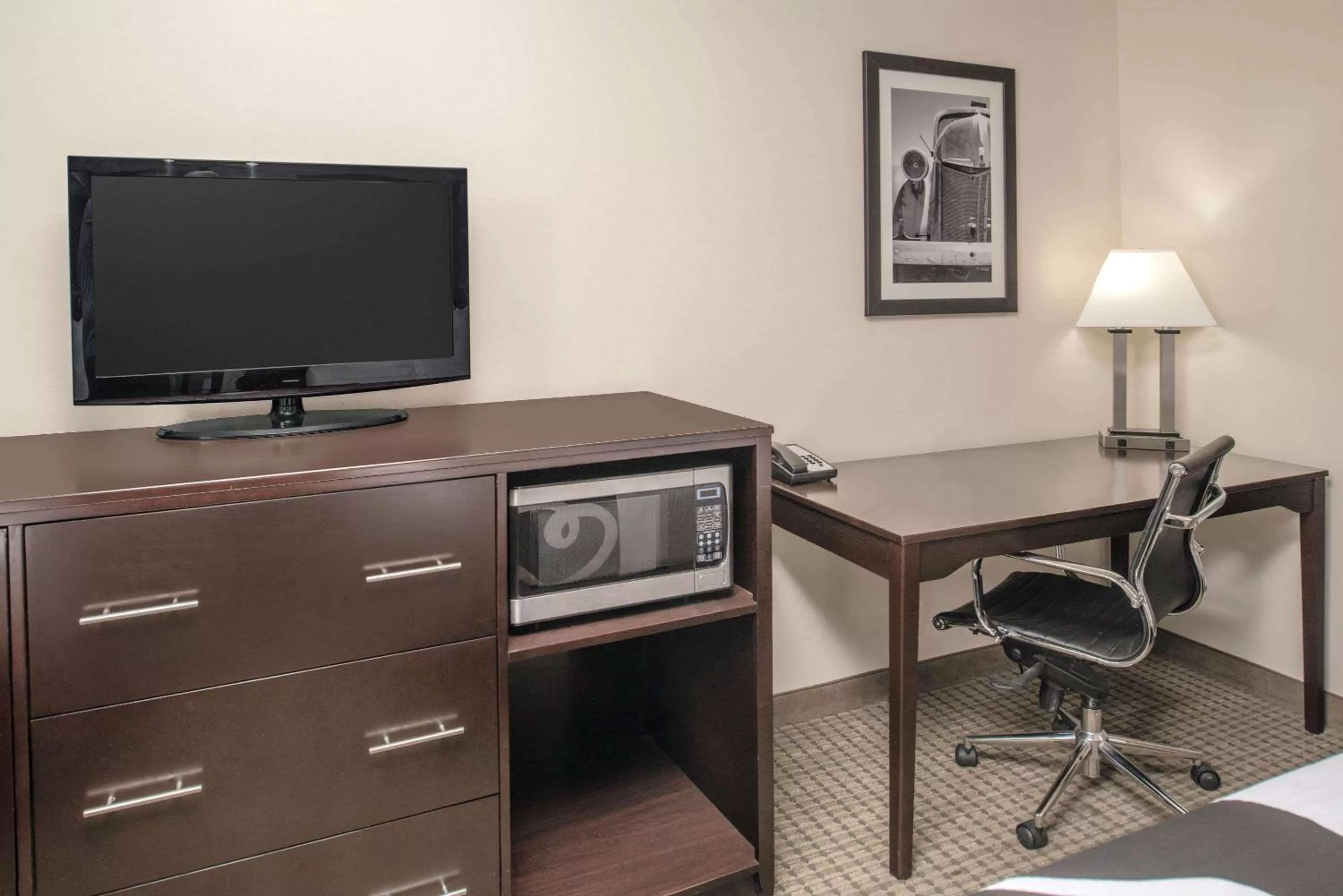 Photo of the whole room in La Quinta by Wyndham Moscow Pullman