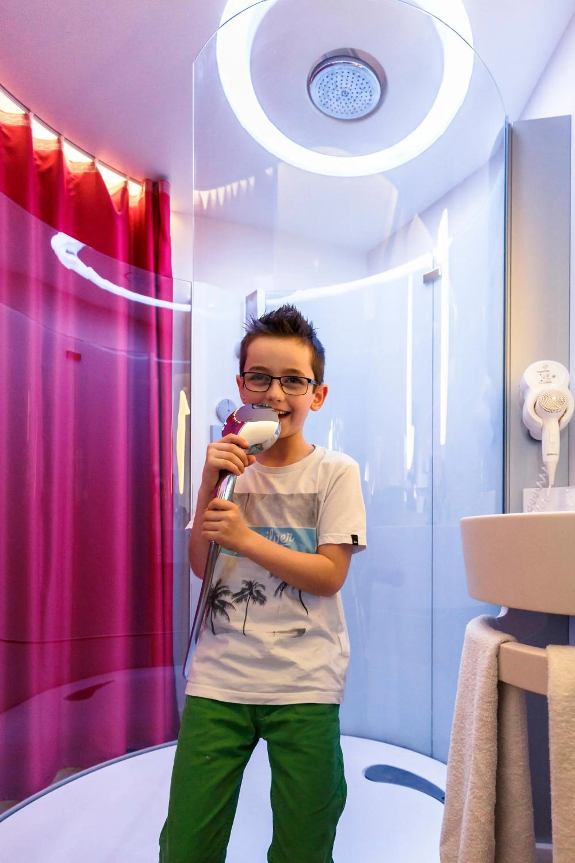 children in Nomad Hotel le Havre Centre Gare