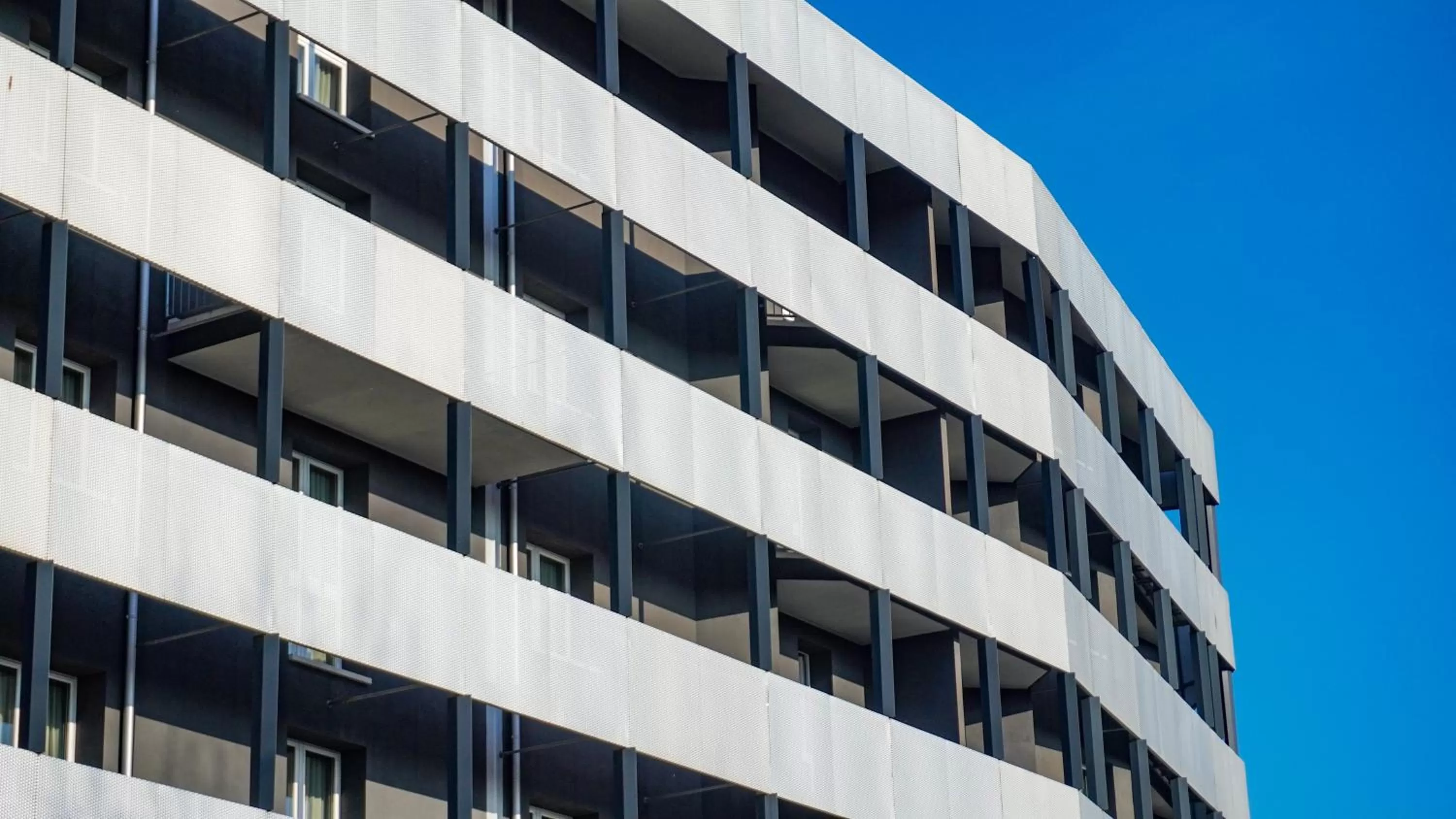 Facade/entrance in AMEDIA Hotel