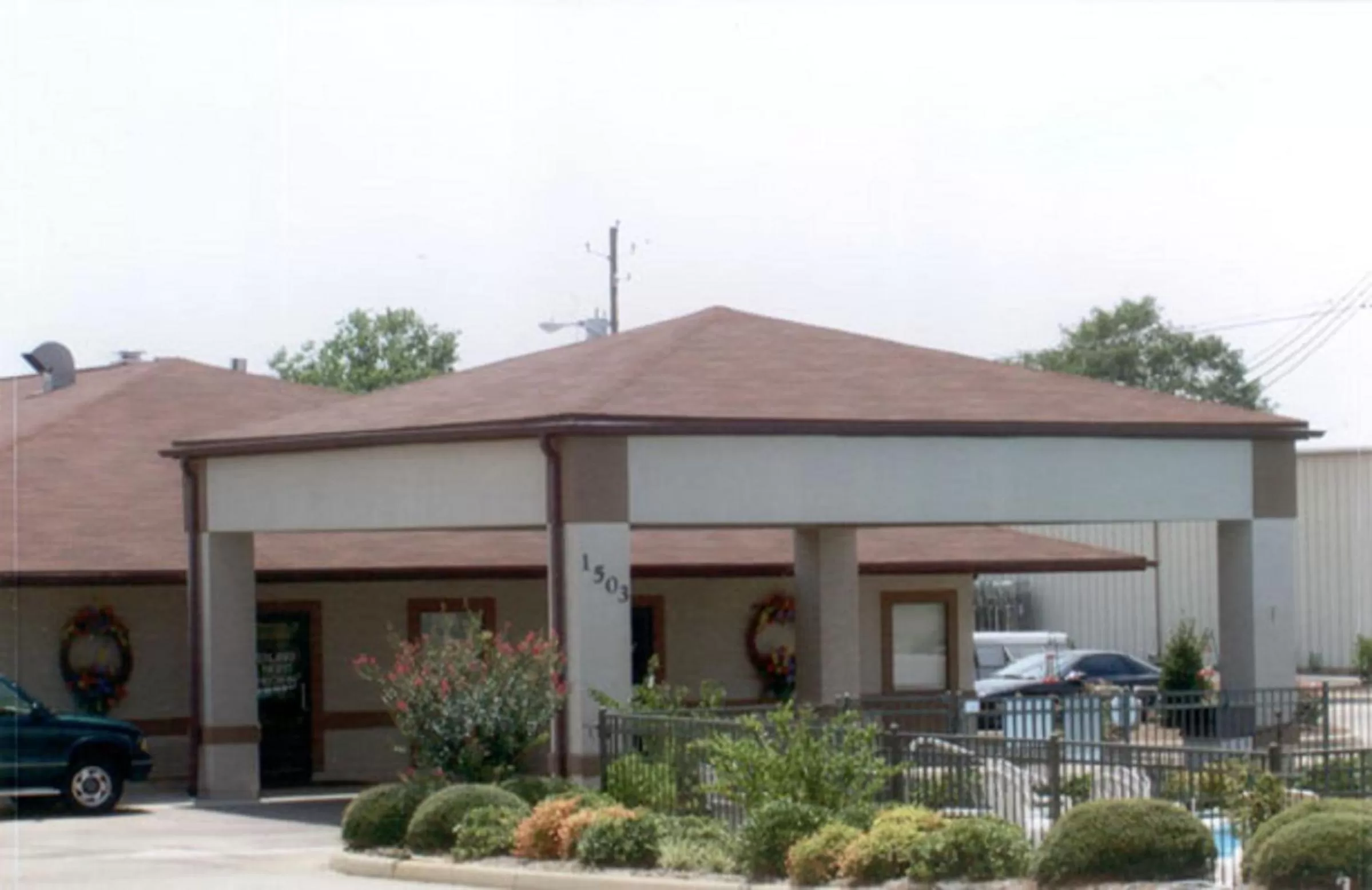 Property building in Briarwood Inn Of Geneva