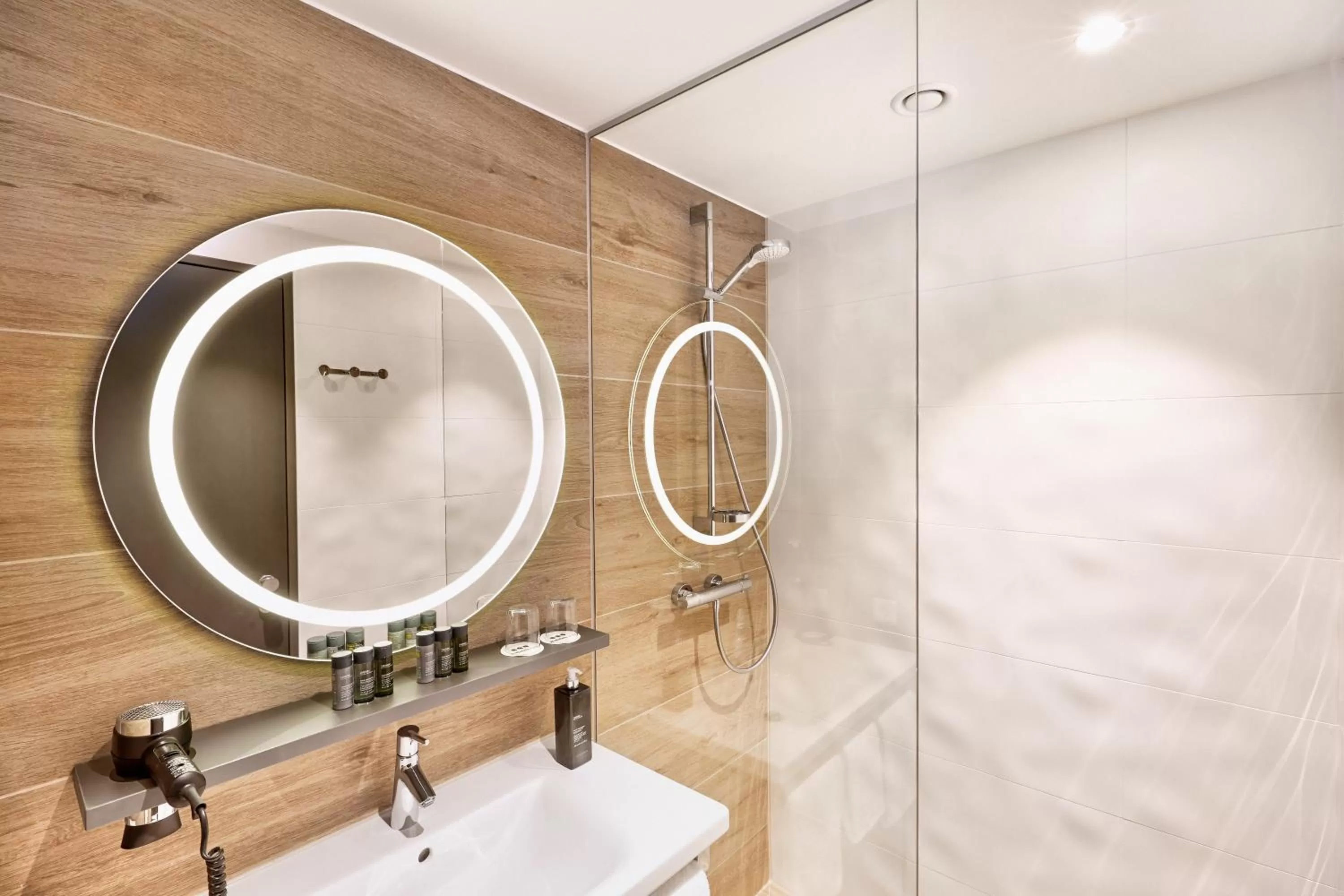 Bathroom in H2 Hotel Leipzig