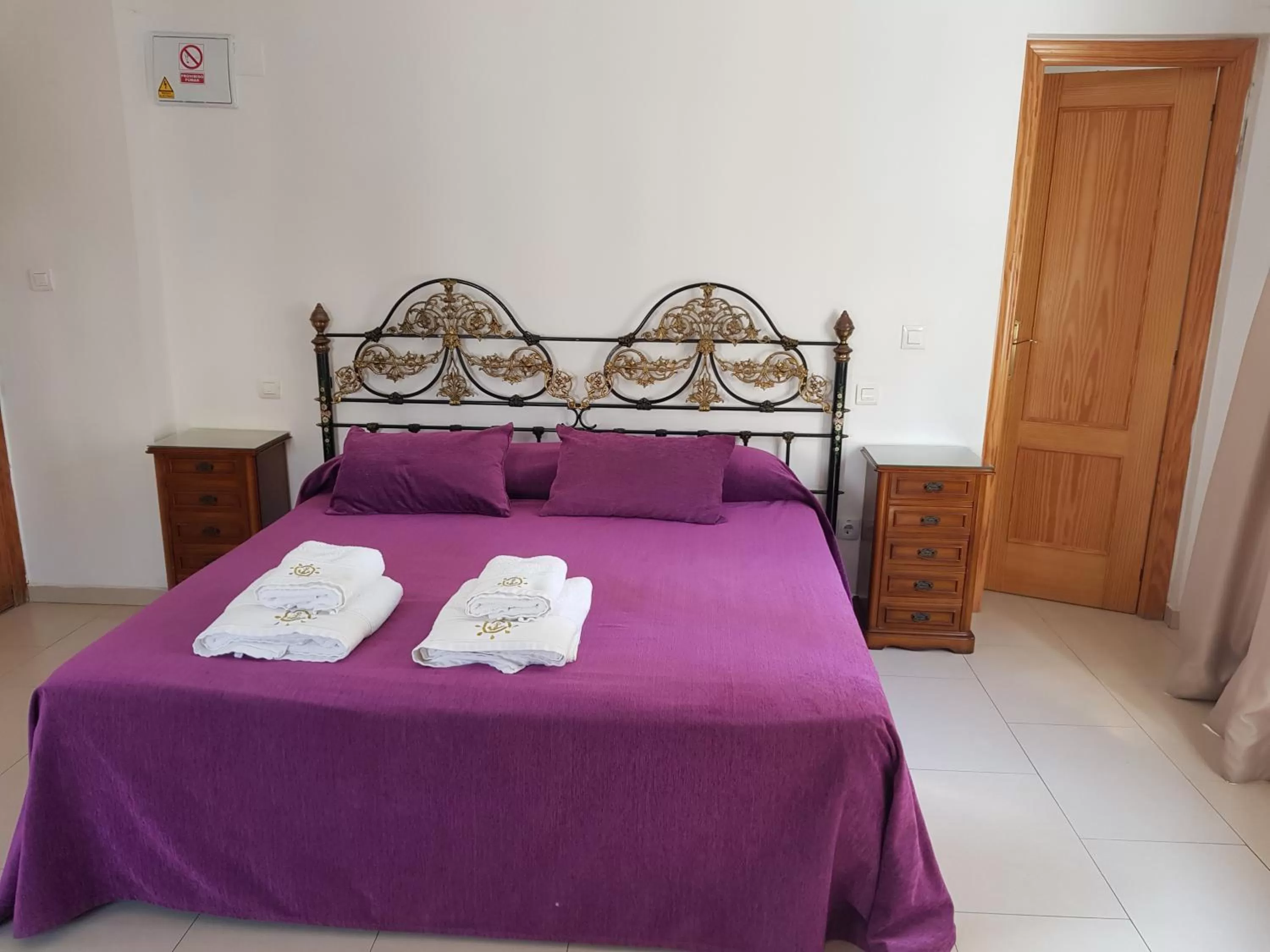 Bedroom, Bed in Hotel Marítimo Urban