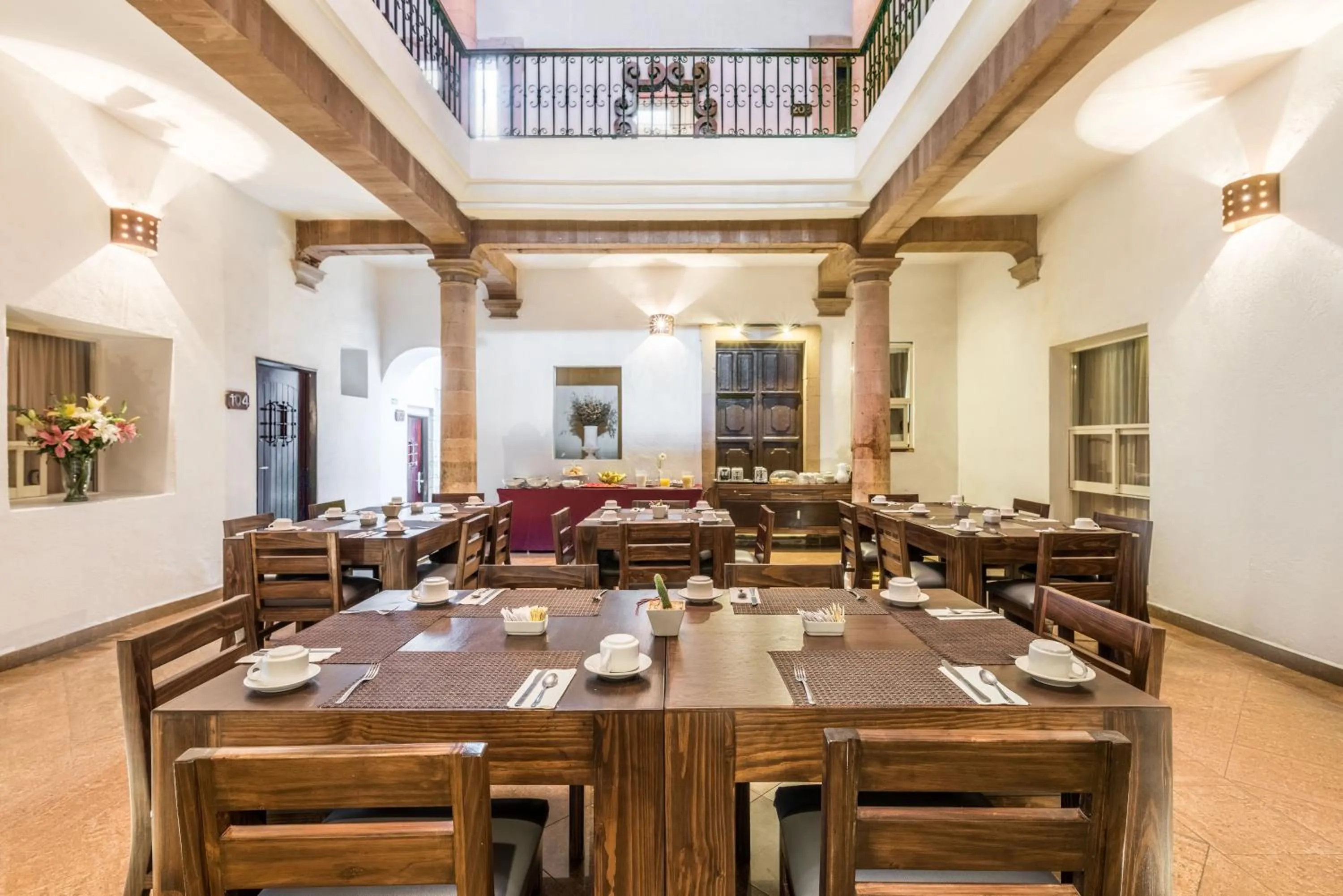 Restaurant/places to eat in Hotel Casa Virreyes