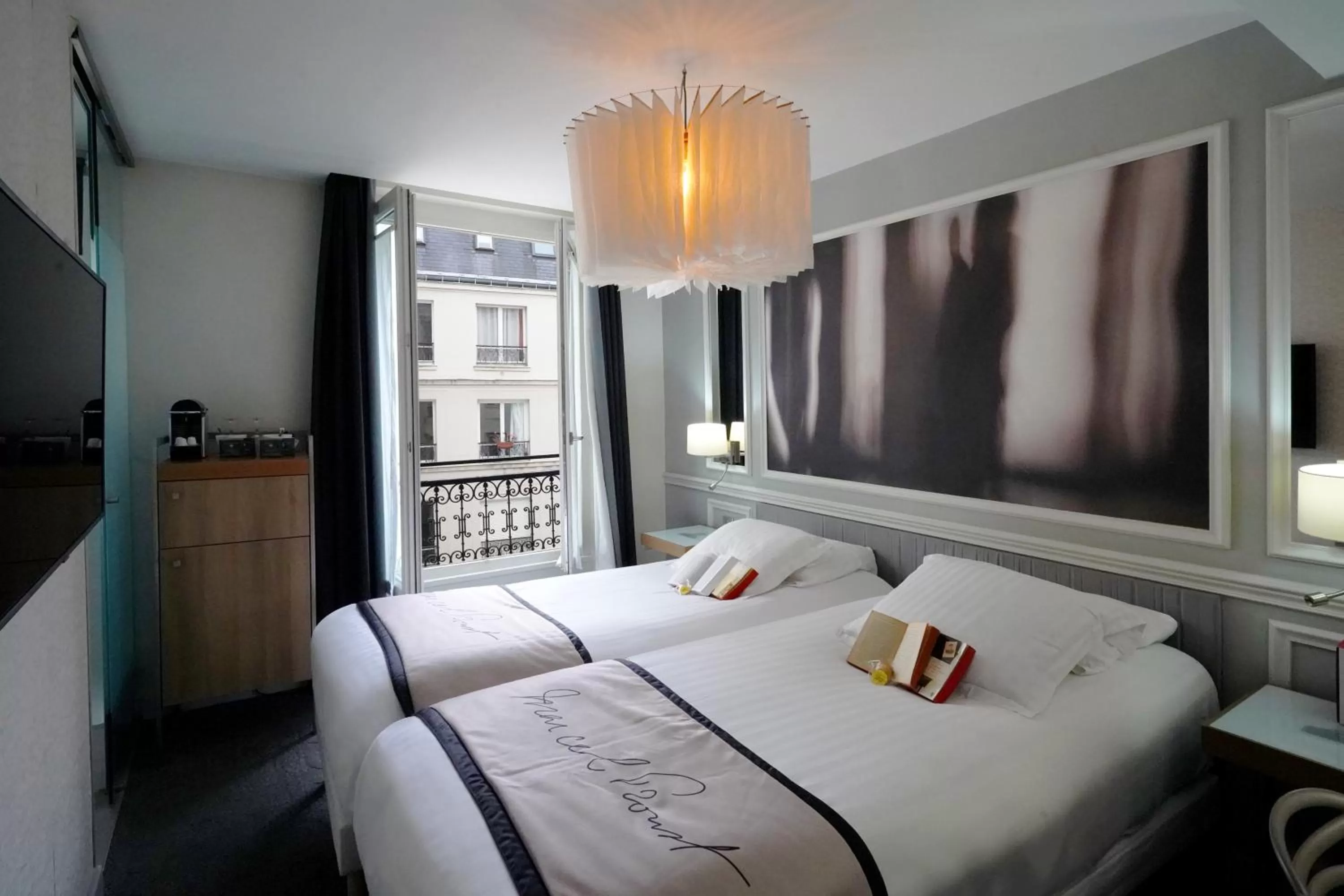 Photo of the whole room, Bed in Hotel Litteraire Le Swann, BW Premier Collection