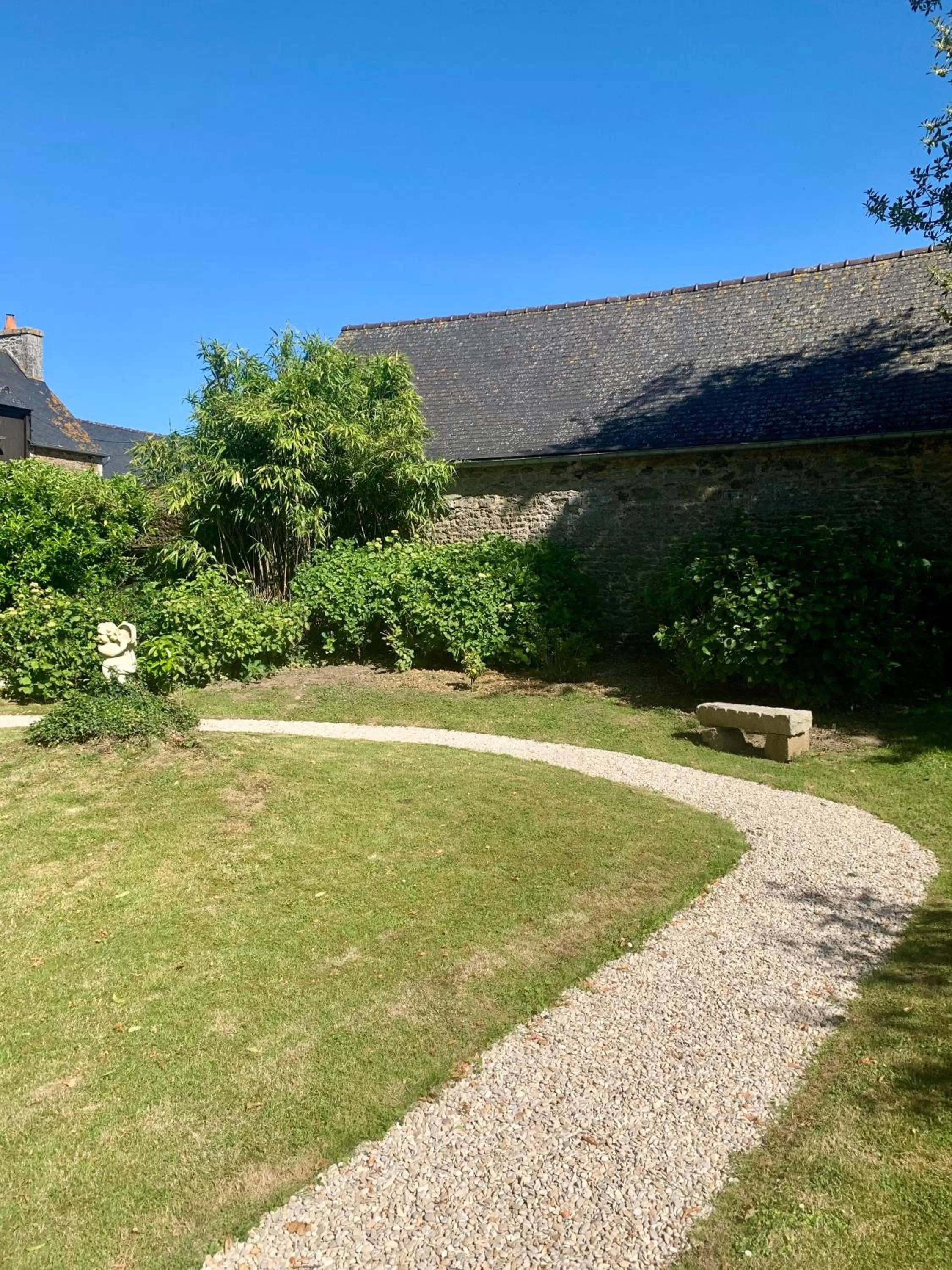 Garden, Property Building in LA MEFFRAIS 1741