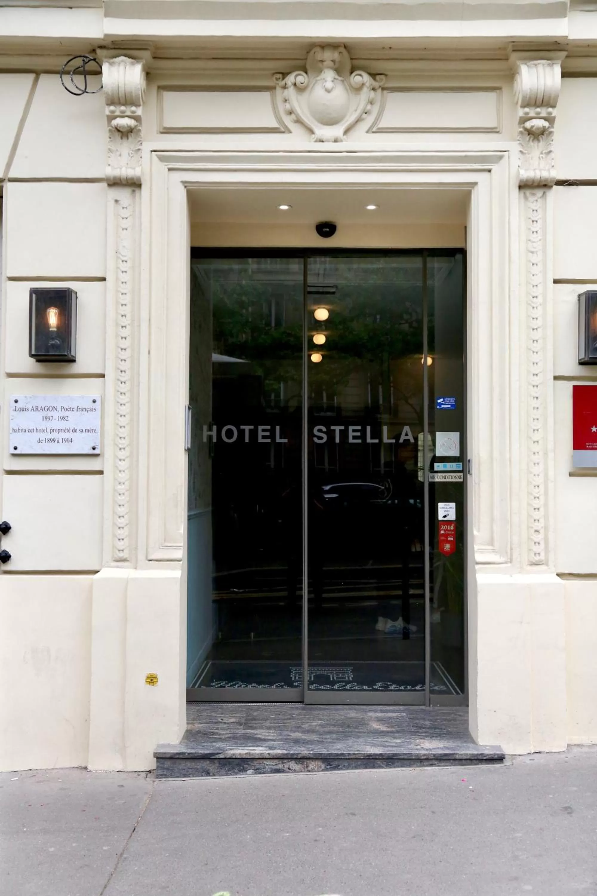 Facade/entrance in Stella Etoile