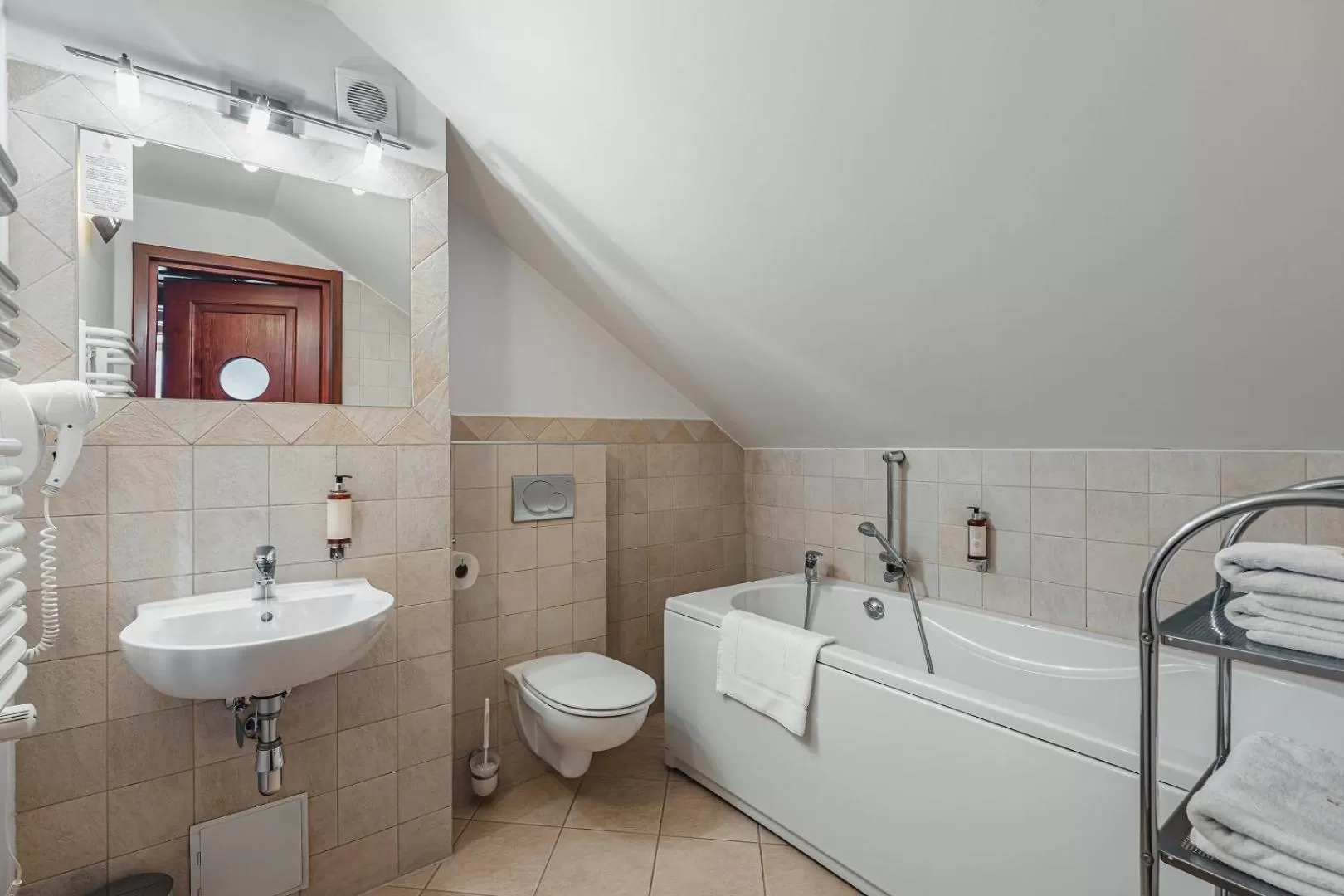 Bathroom in Hotel Batory