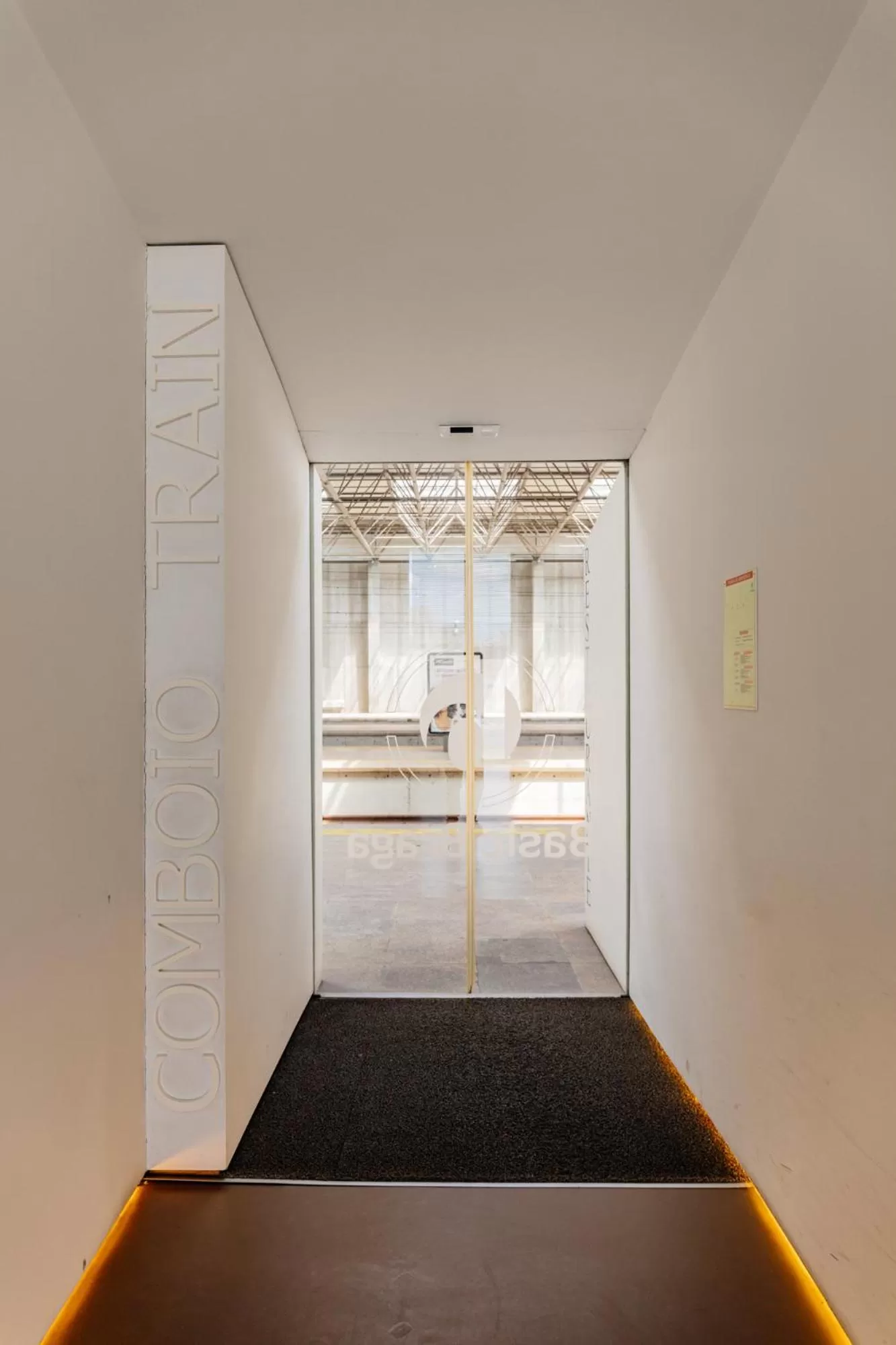 Area and facilities in Basic Braga by Axis