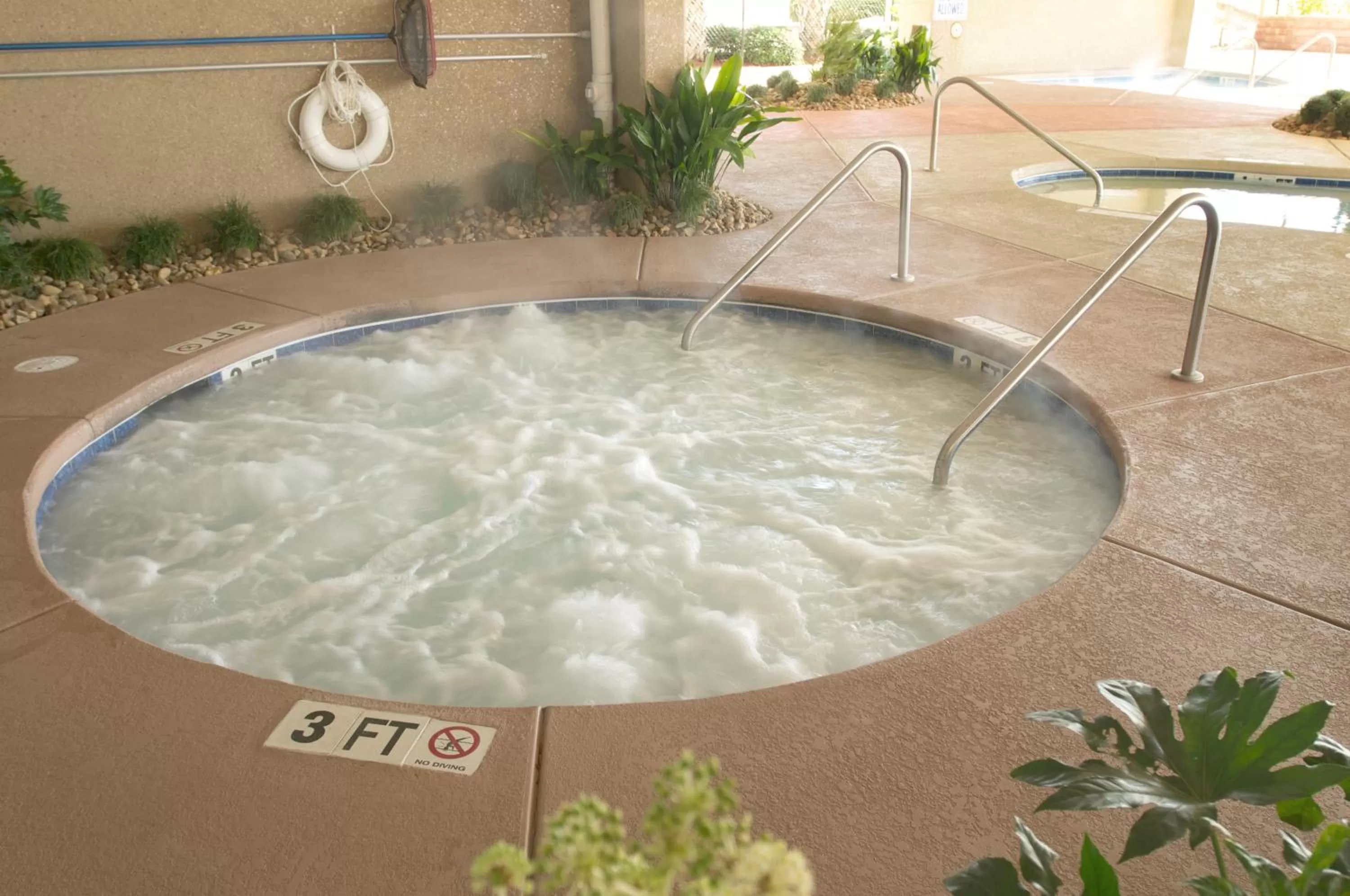 Spa and wellness centre/facilities, Swimming Pool in Bahama Sands Luxury Condominiums