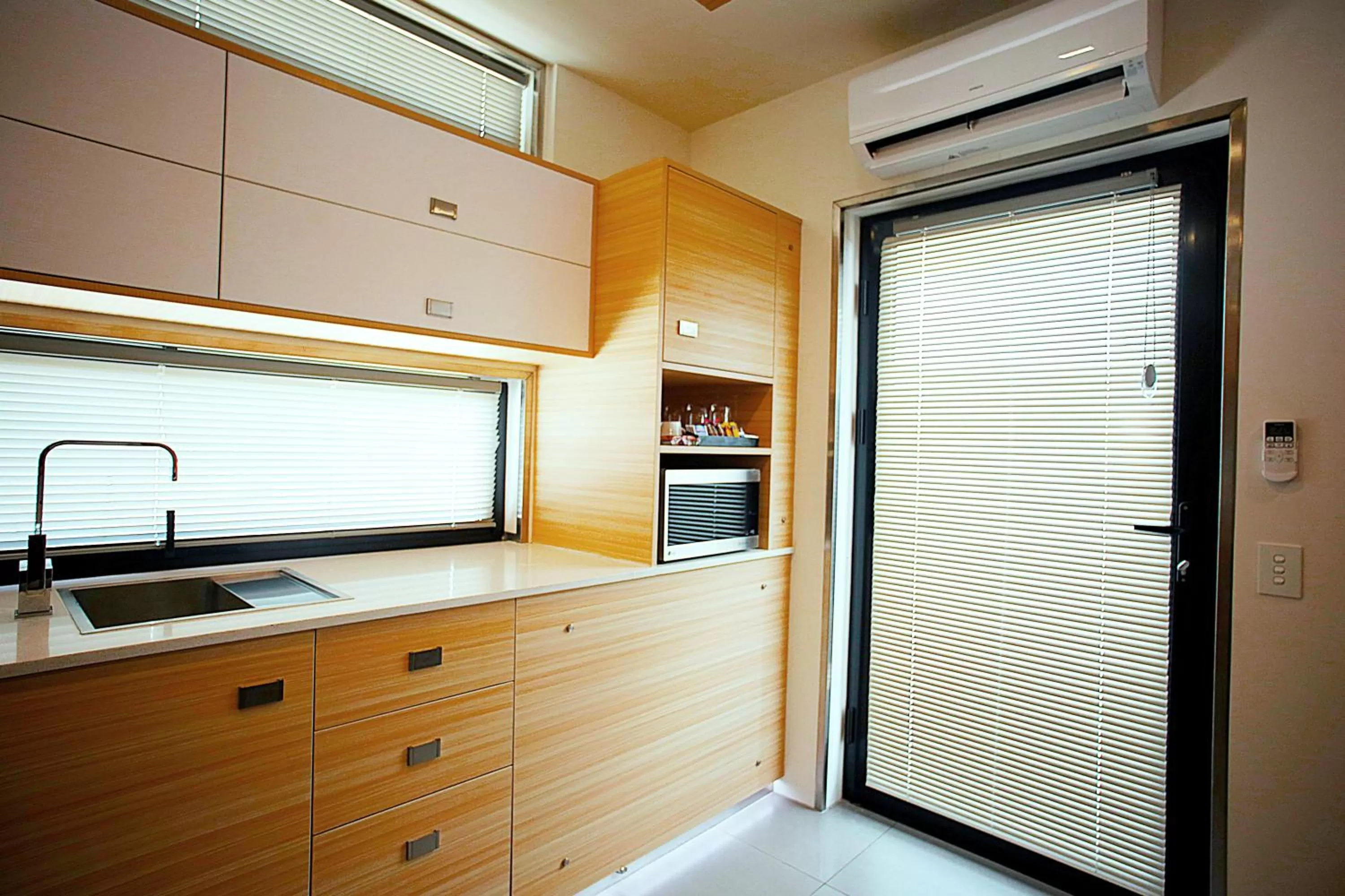 Kitchen or kitchenette in Trip Motel Gatton