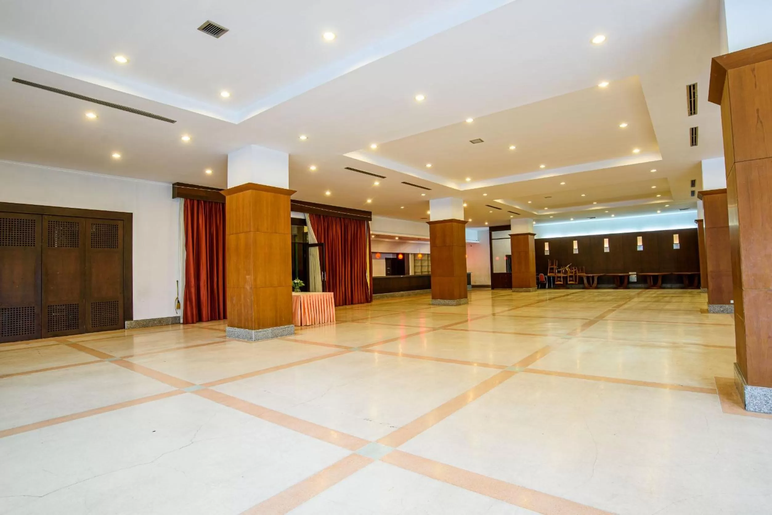 Lobby or reception in Marine Yensabai Pattaya