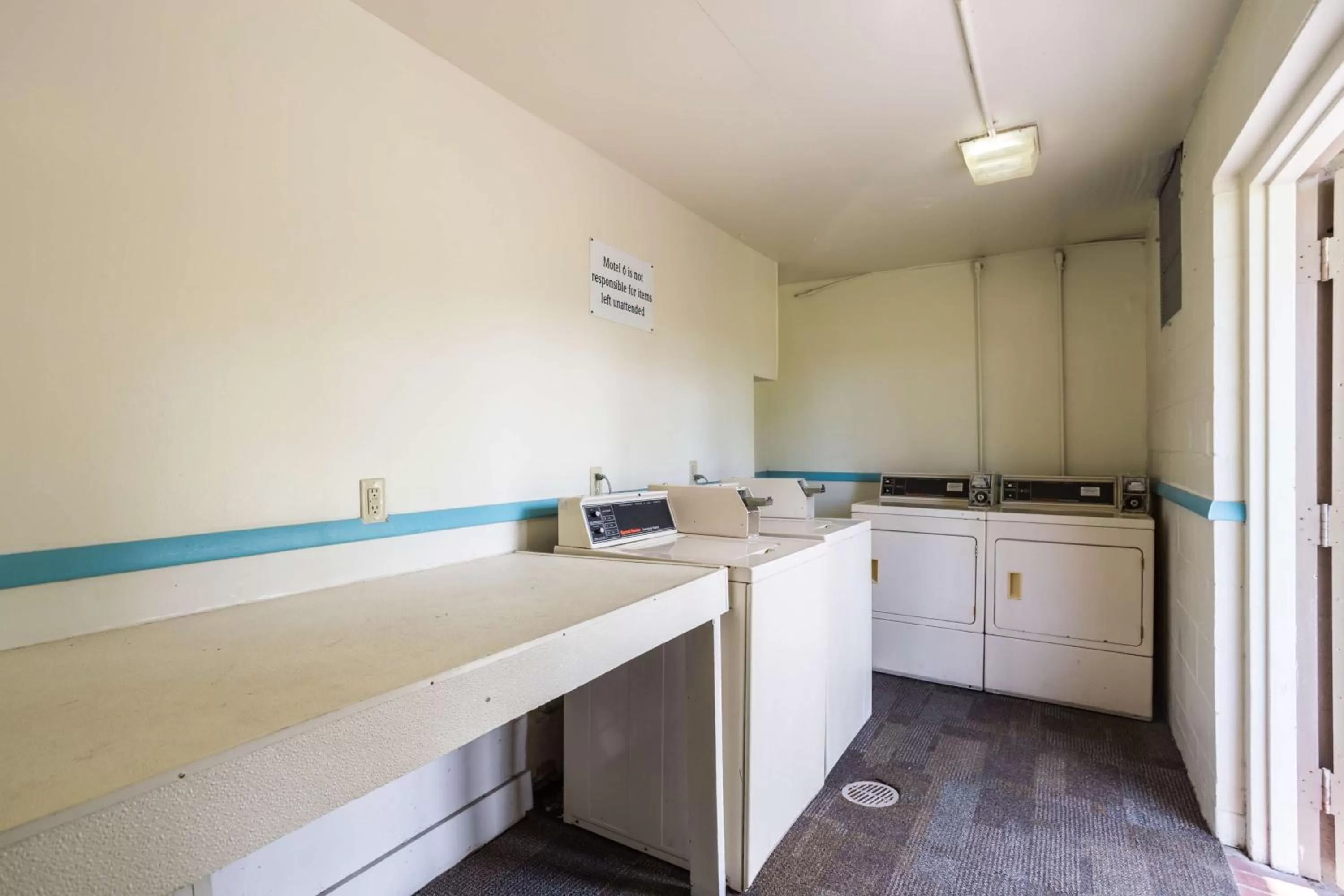 laundry in Motel 6-Spring Hill, FL - Weeki Wachee