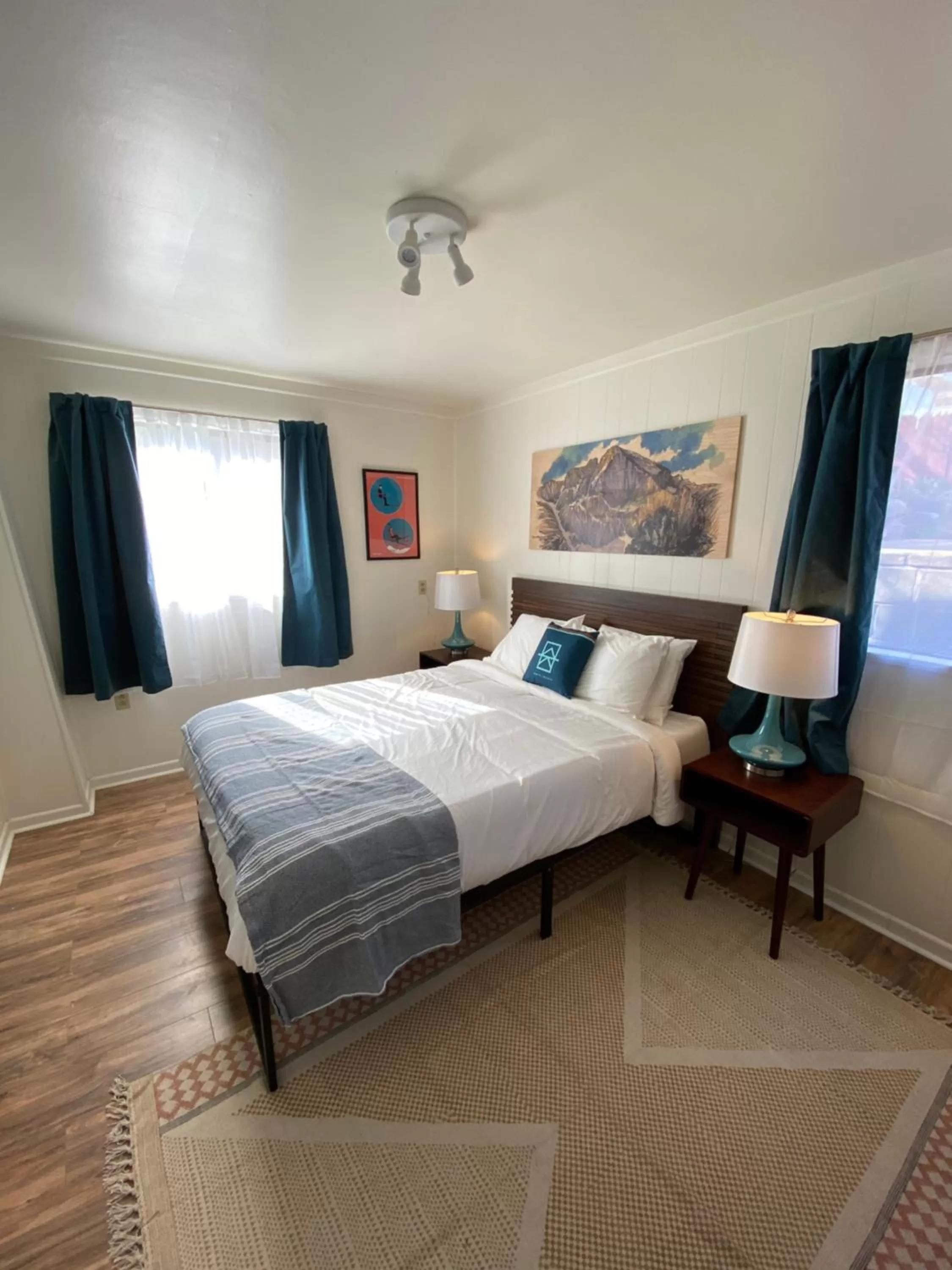 Bedroom, Bed in A-Lodge Lyons