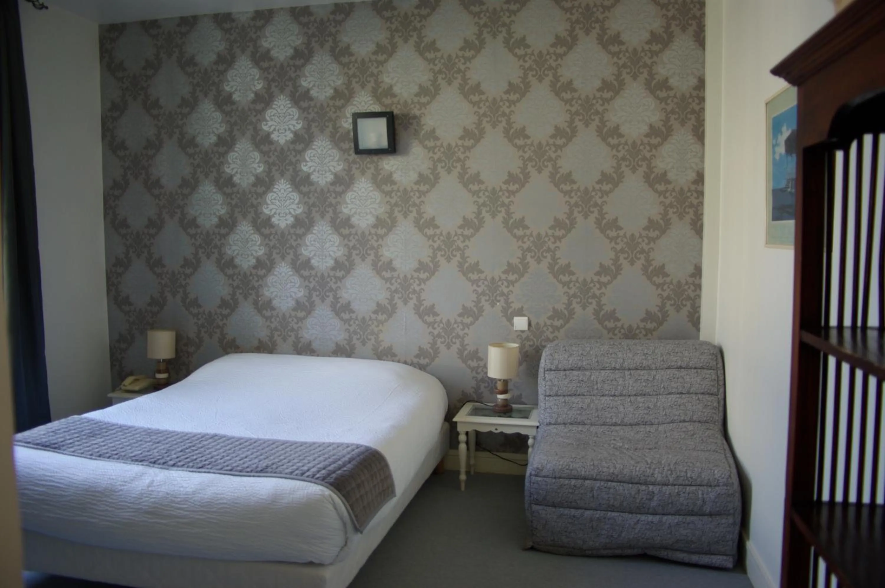 Bed in The Originals Boutique, Villa Montpensier, Pau