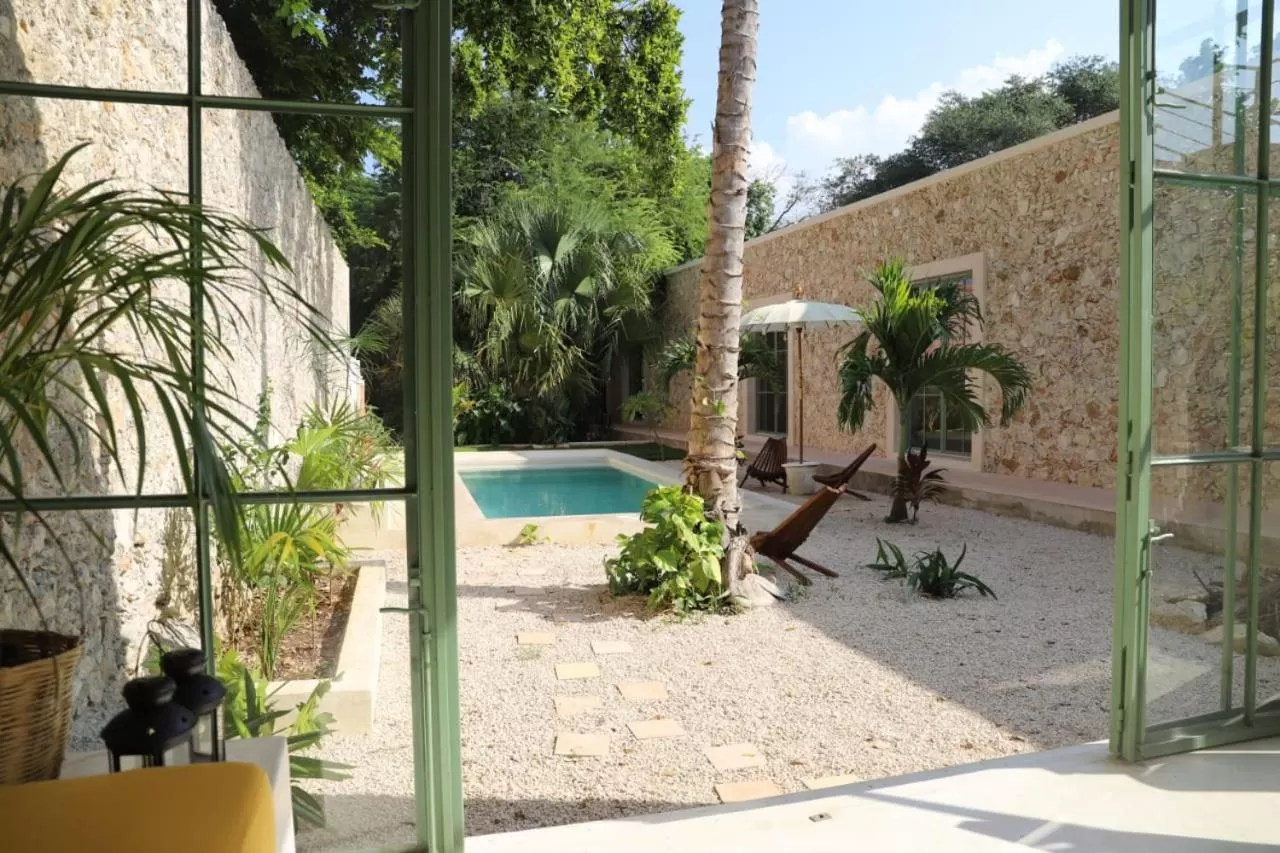 Garden view in Nuik Casa Tropical