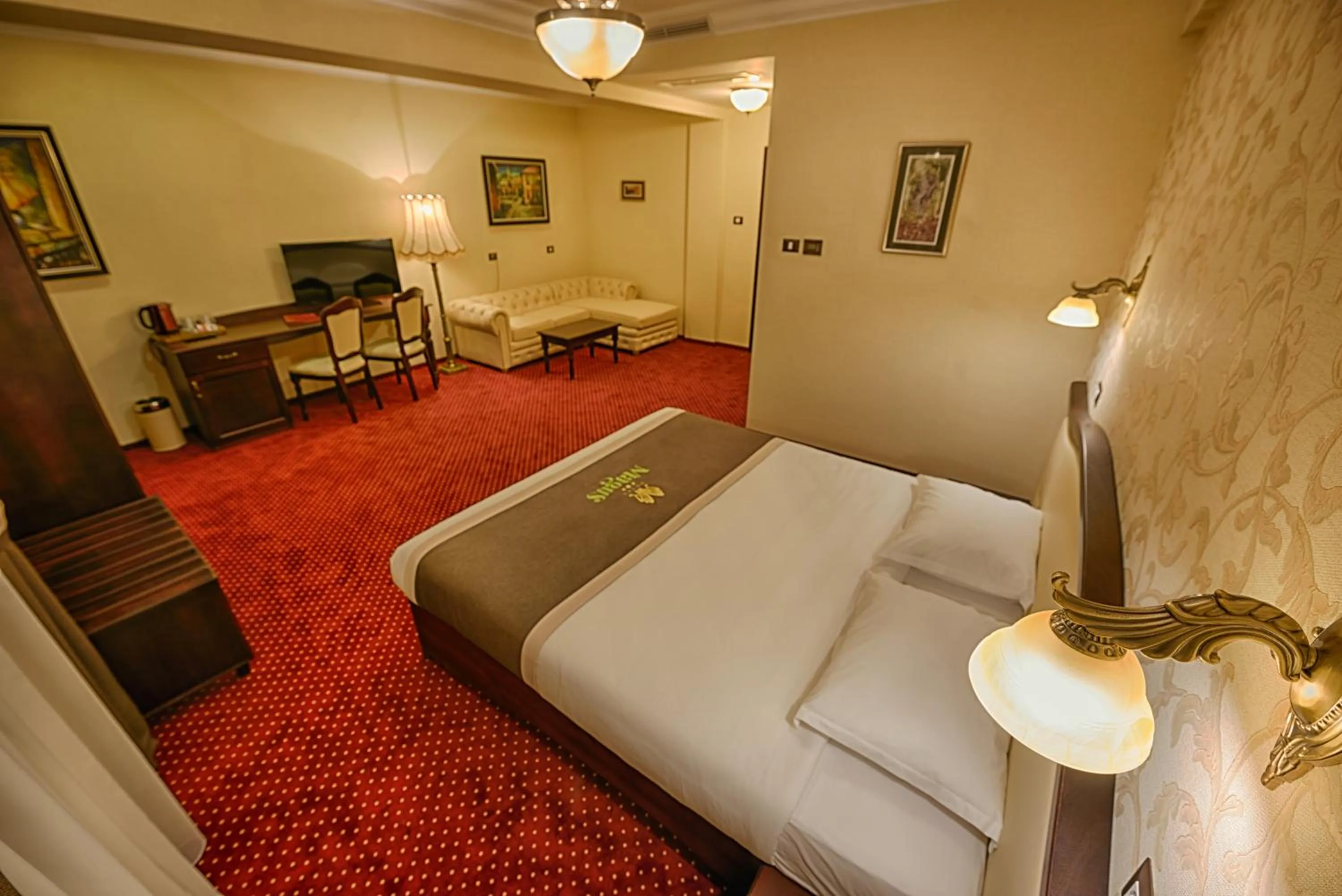 Photo of the whole room in Magus Hotel