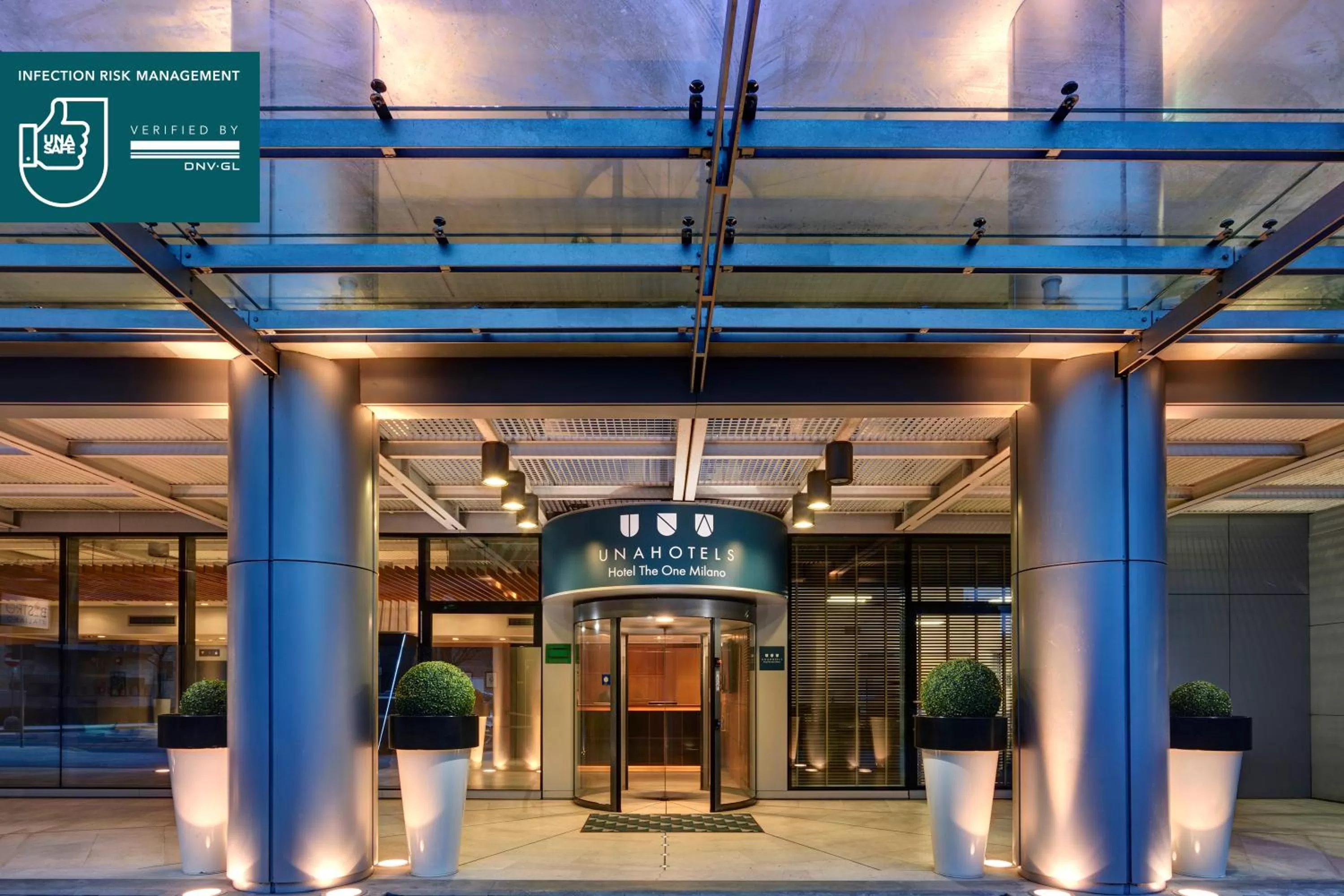Facade/entrance in UNA Hotels The One Milano Hotel & Residence
