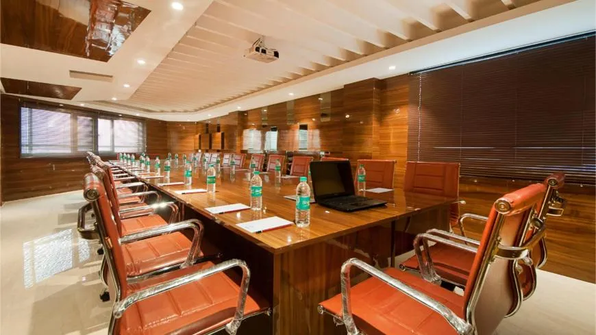 Meeting/conference room in Airport Hotel Ramhan Palace Mahipalpur