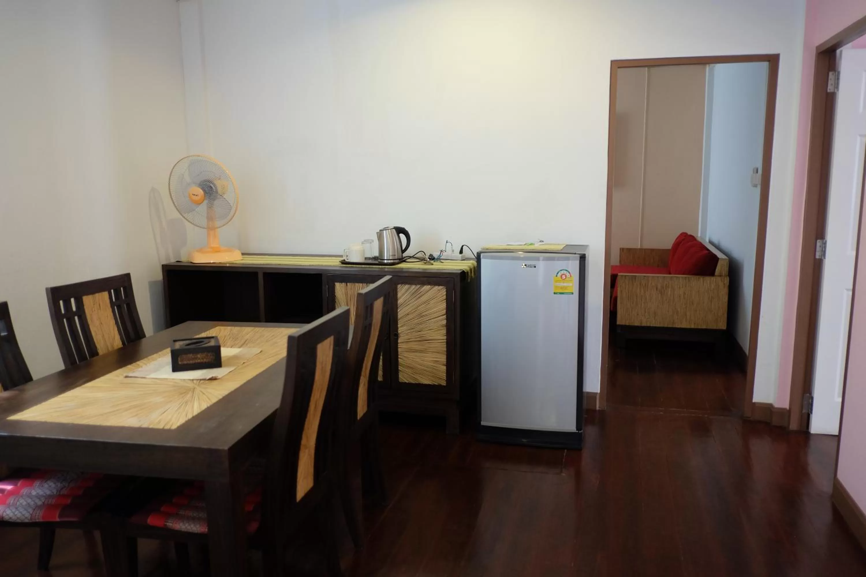 Two-Bedroom Suite in Baan Glang Soi Restaurant & Guesthouse