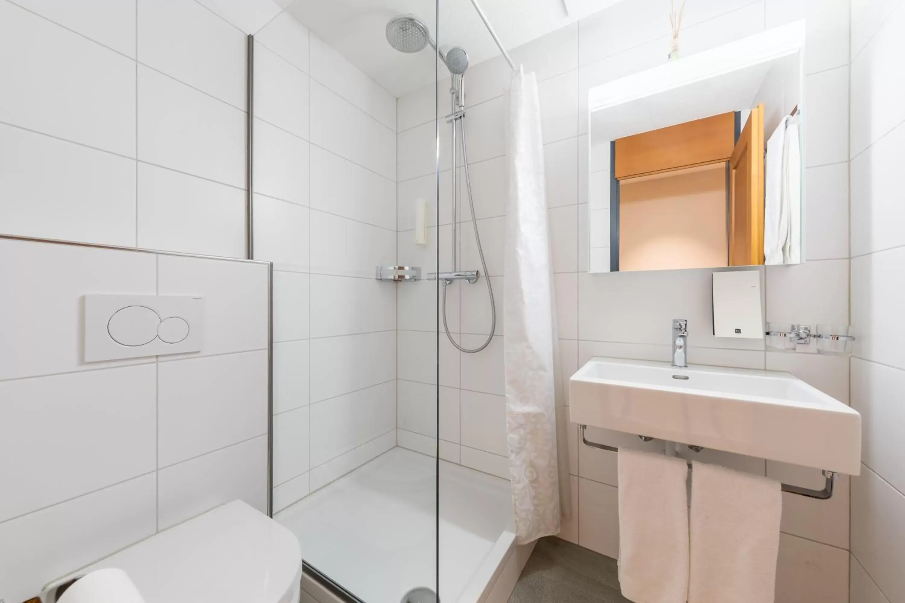 Twin Room - single occupancy in Hotel Gasthaus Hirschen Twin Room - single occupancy in Hotel Gasthaus Hirschen