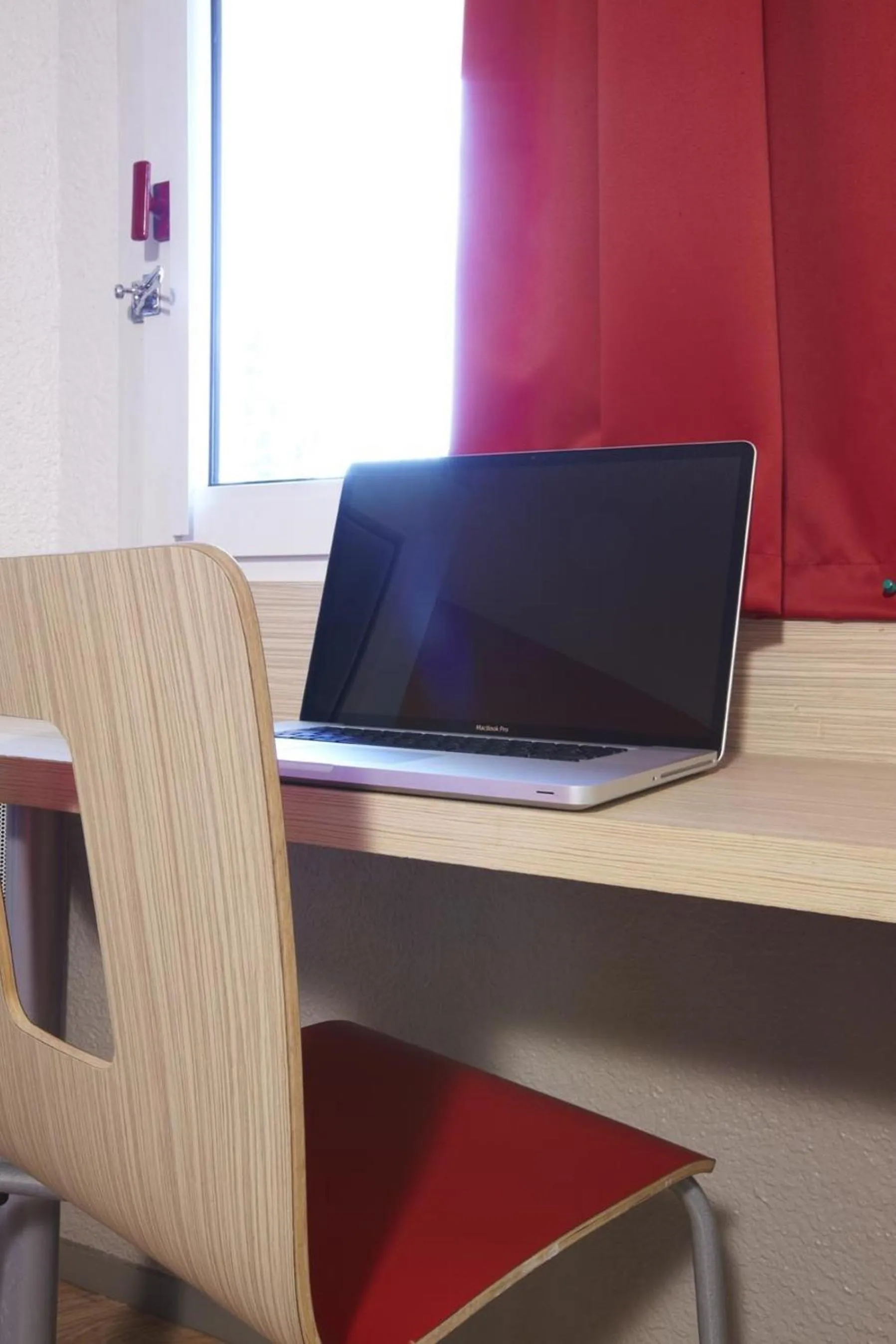 TV and multimedia in Premiere Classe Avignon Courtine Gare TGV