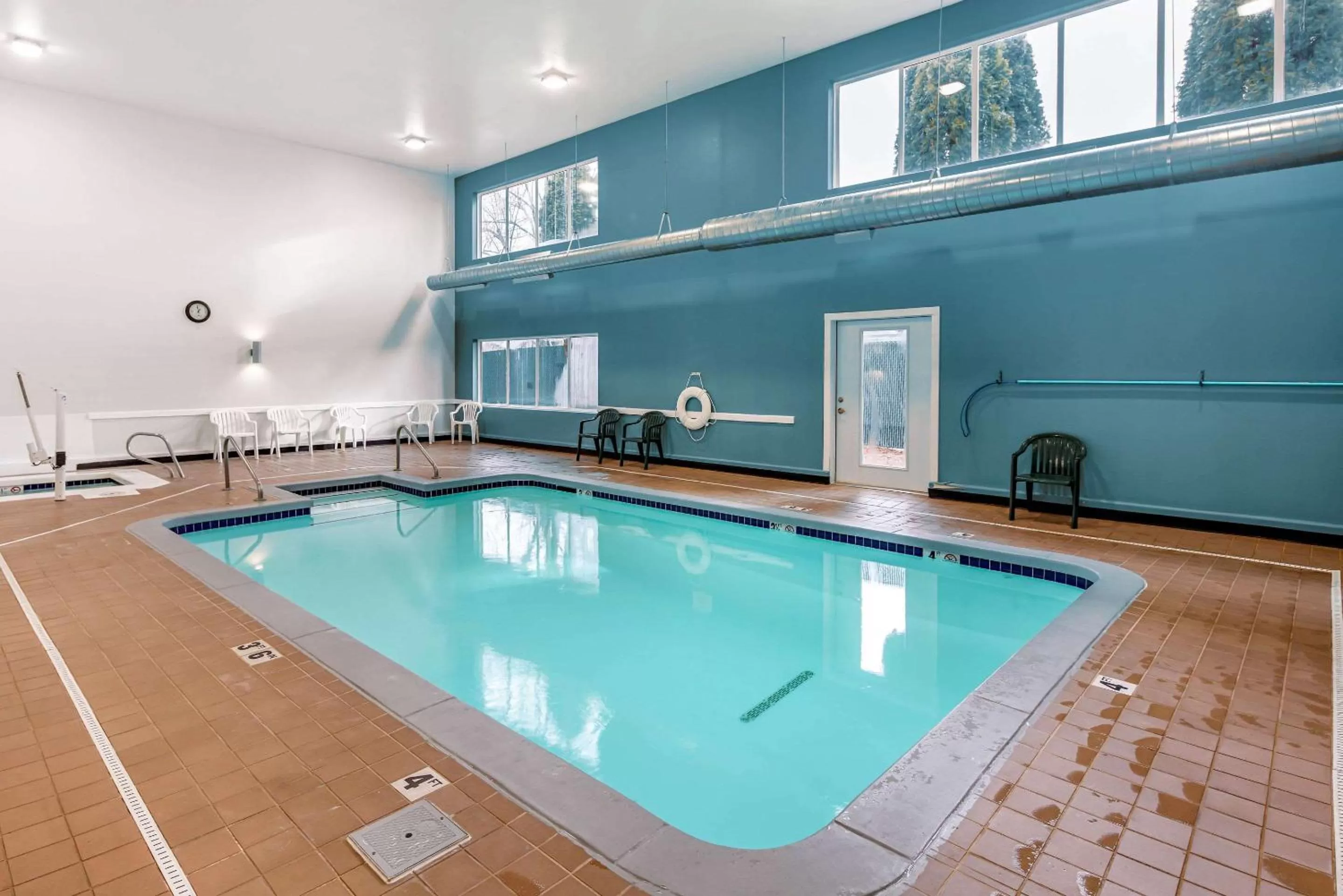 On site in Sleep Inn near Washington State Line