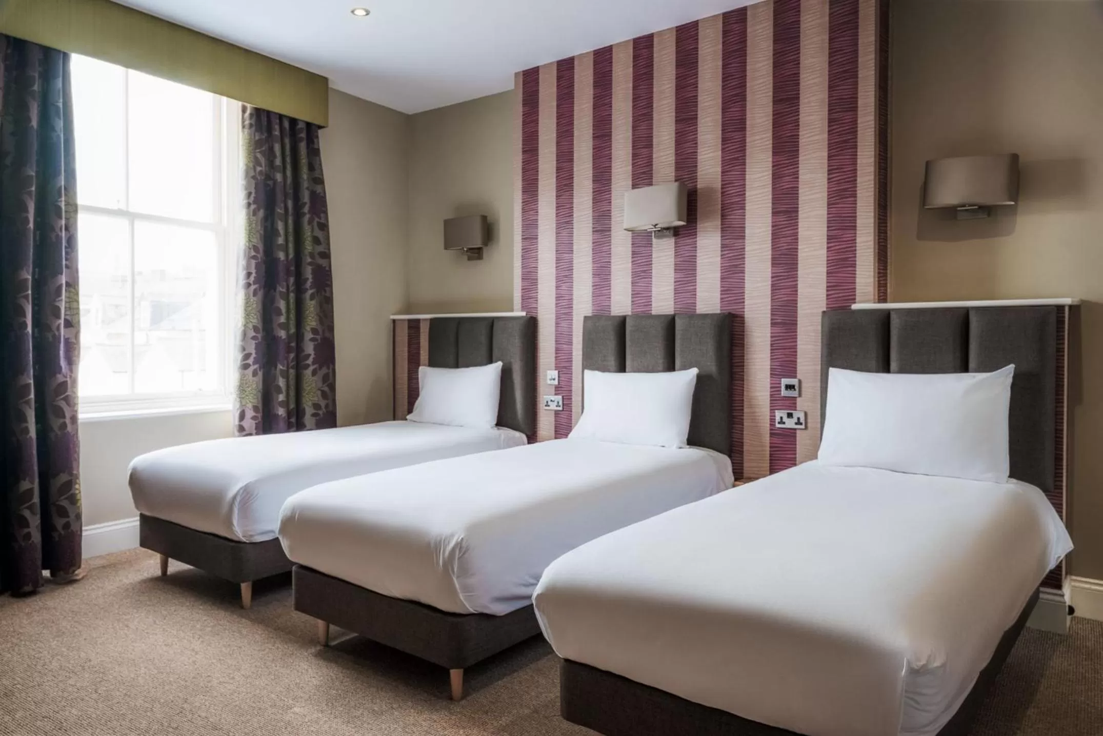 Bedroom, Bed in Esplanade Hotel Llandudno