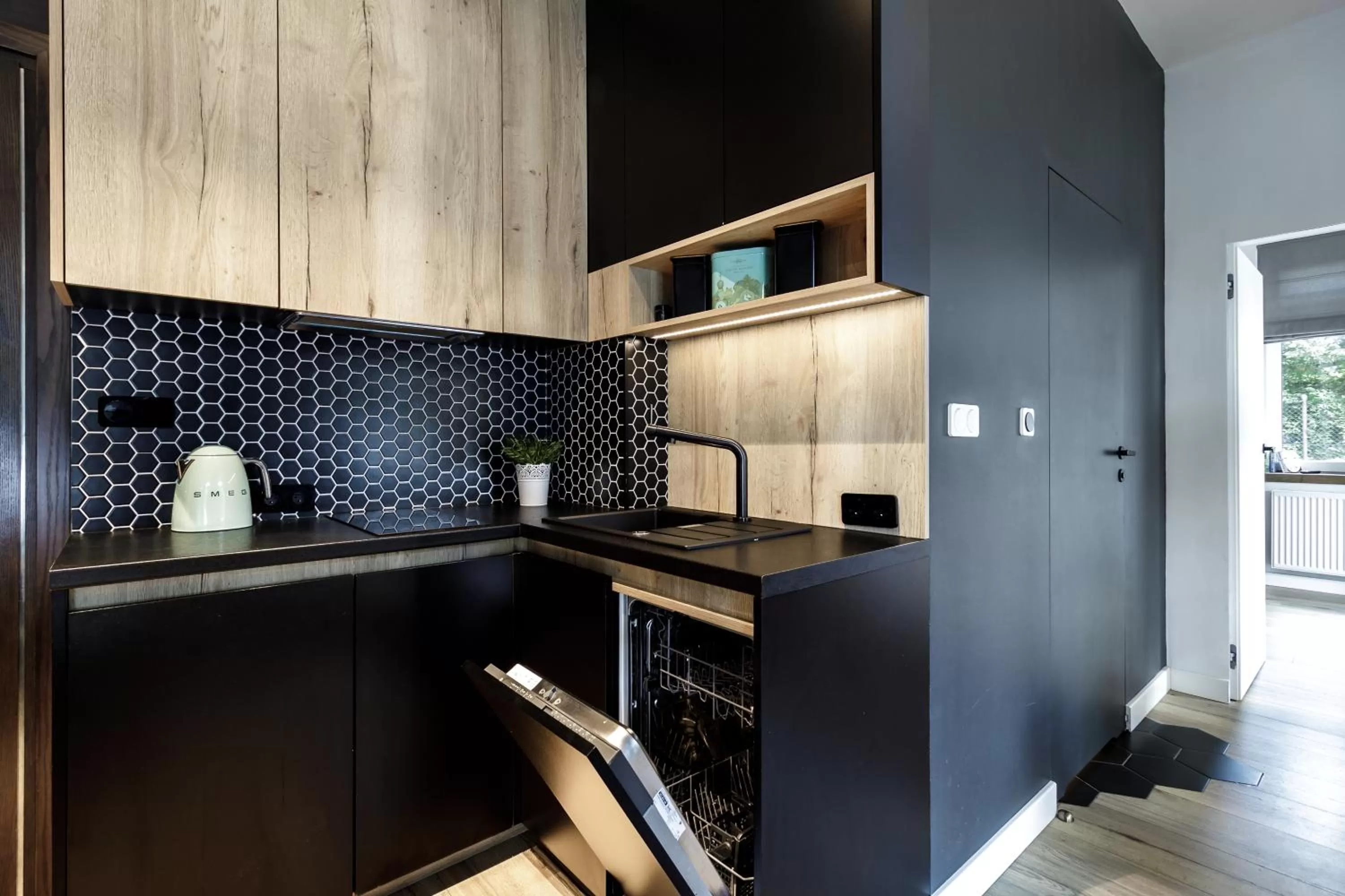 Kitchen or kitchenette, Kitchen/Kitchenette in Jagiellońska Residence