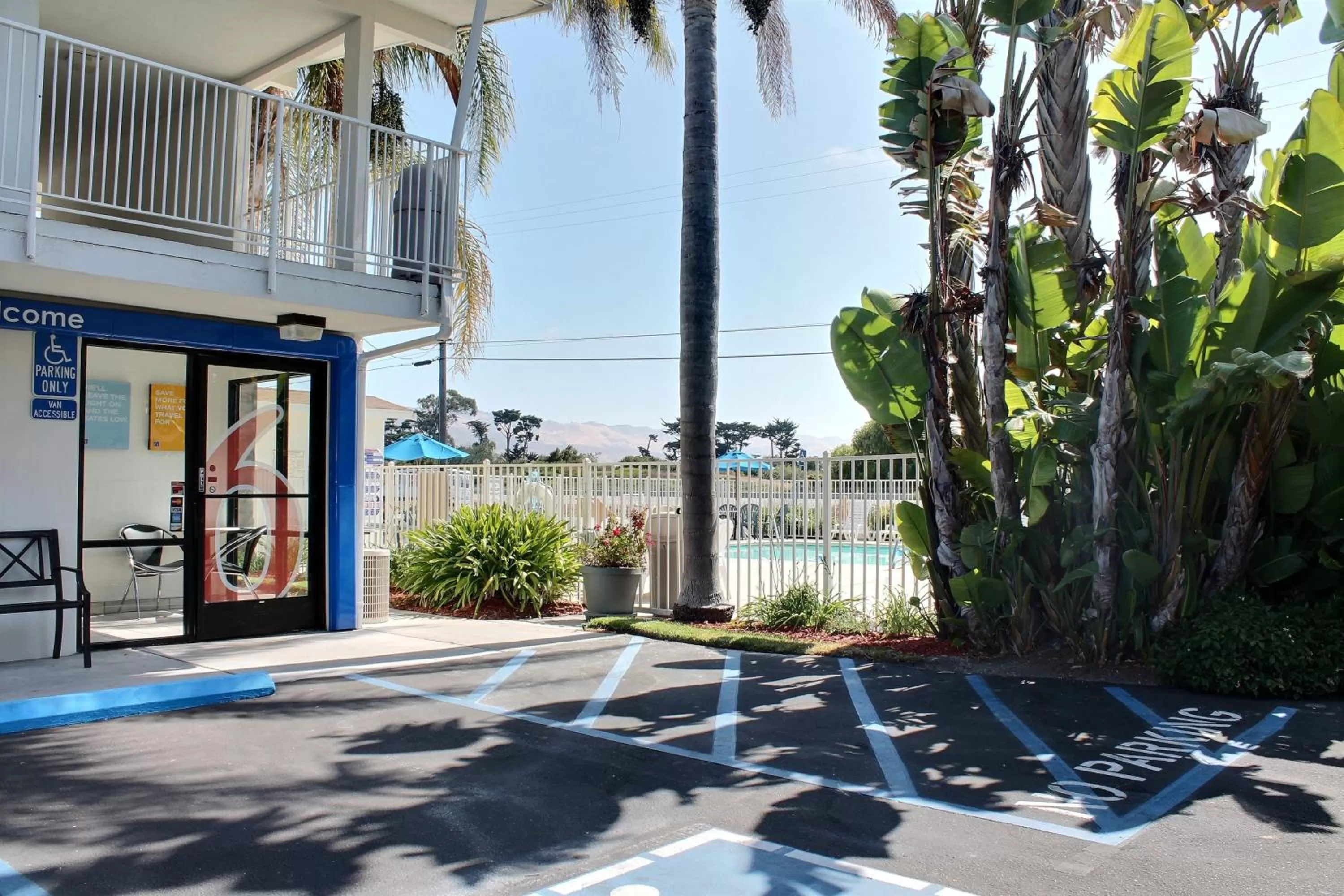 Lobby or reception in Motel 6-San Luis Obispo, CA - North