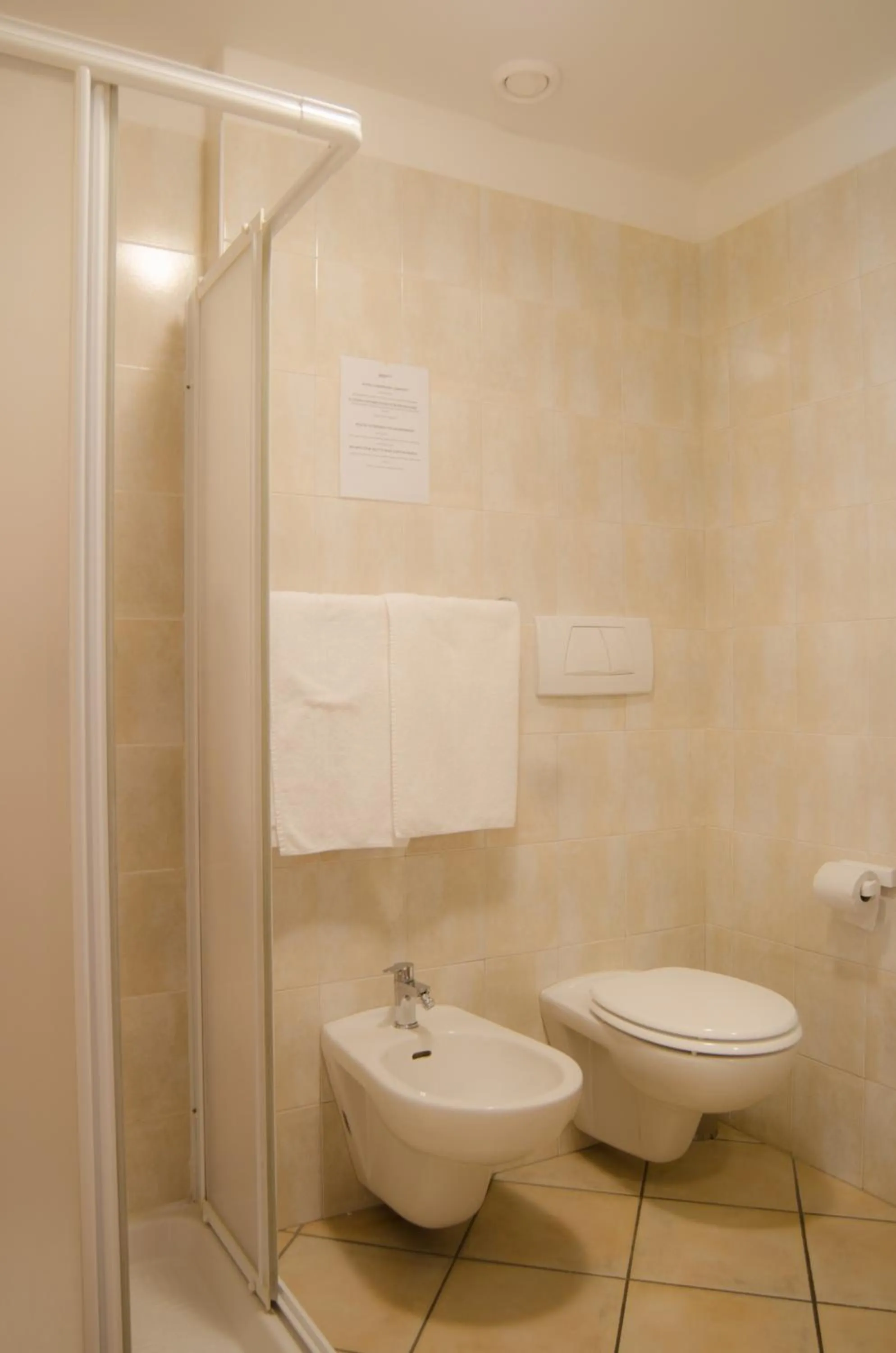 Bathroom in Hotel Venezia Park - ENJOY HOLIDAY