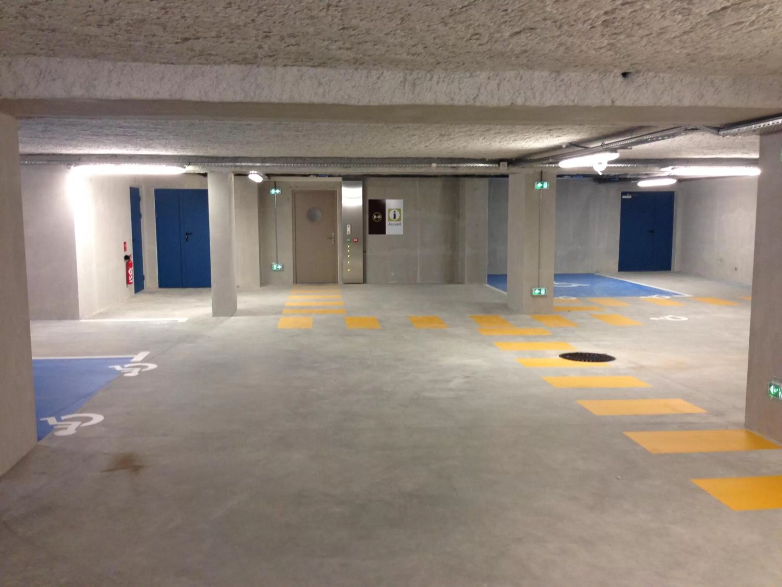 Other in B&B HOTEL Lyon Sud États-Unis