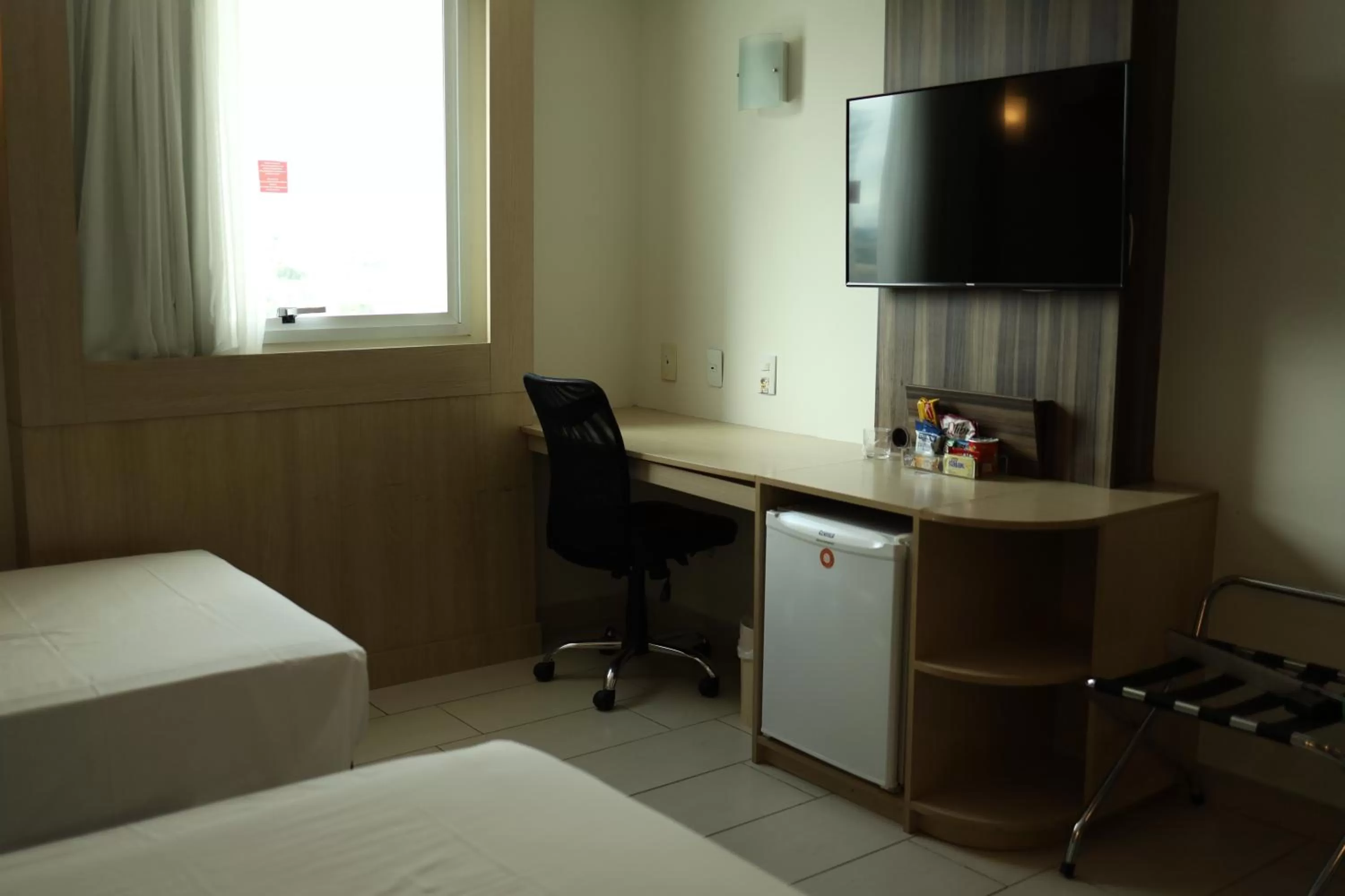 TV and multimedia, Bed in Comfort Hotel Campos dos Goytacazes