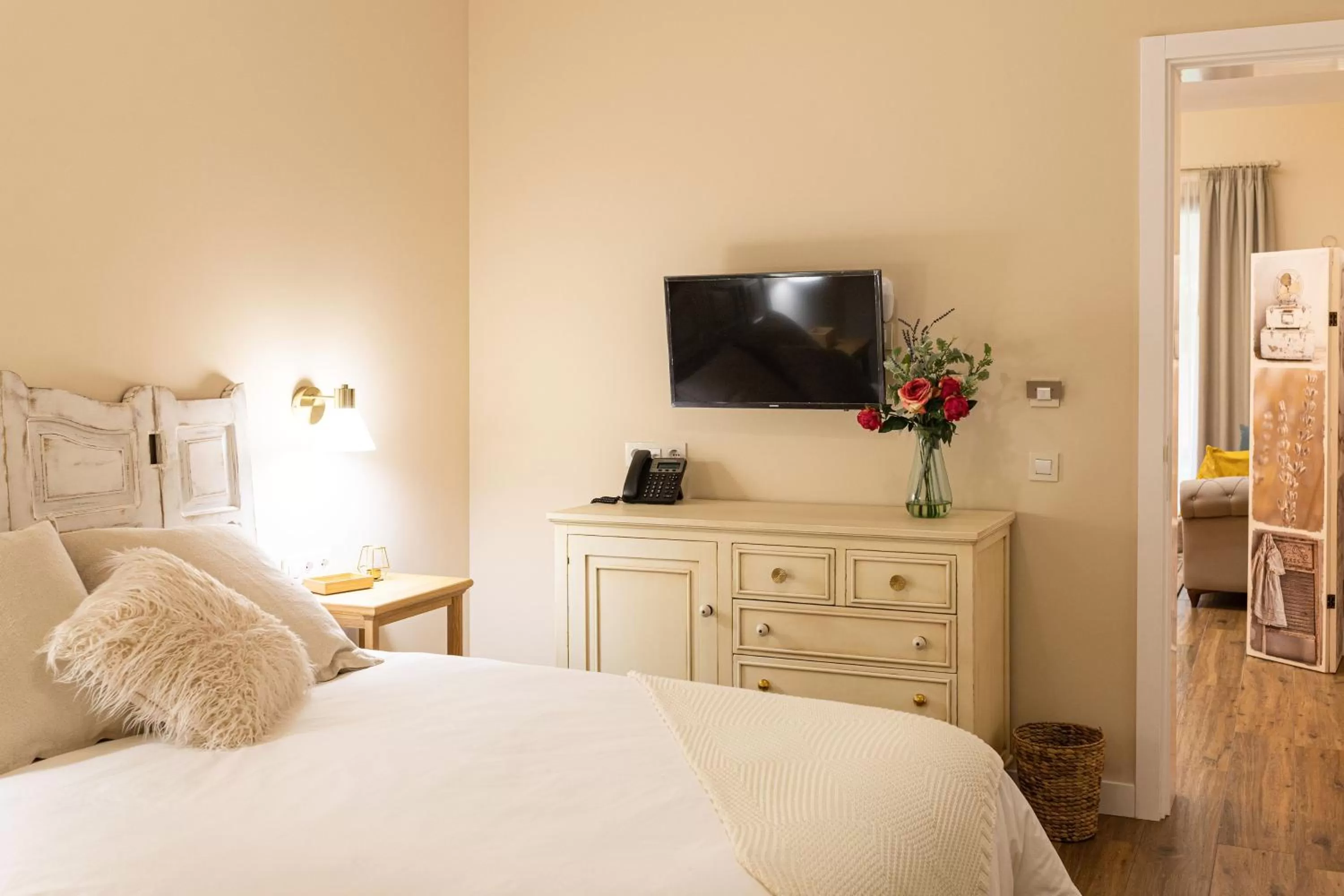 TV and multimedia in Hotel Rural Ohana