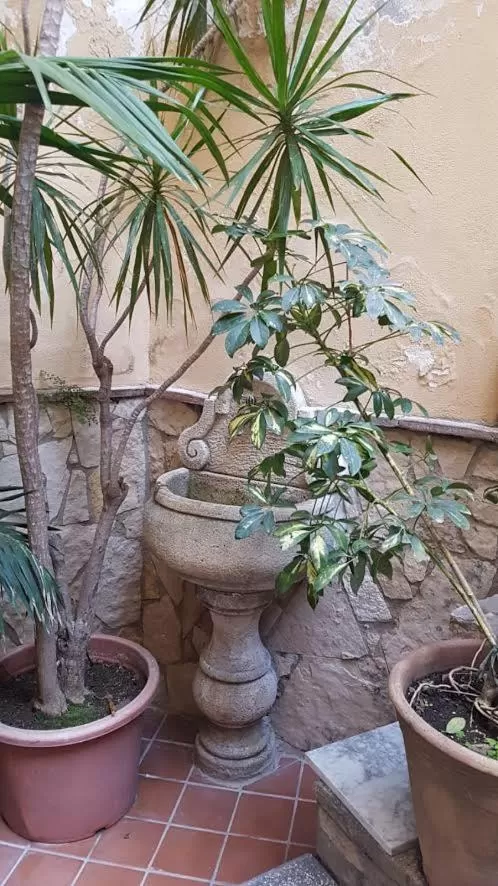 Patio in Hotel Sangiuliano 132 centro storico Catania