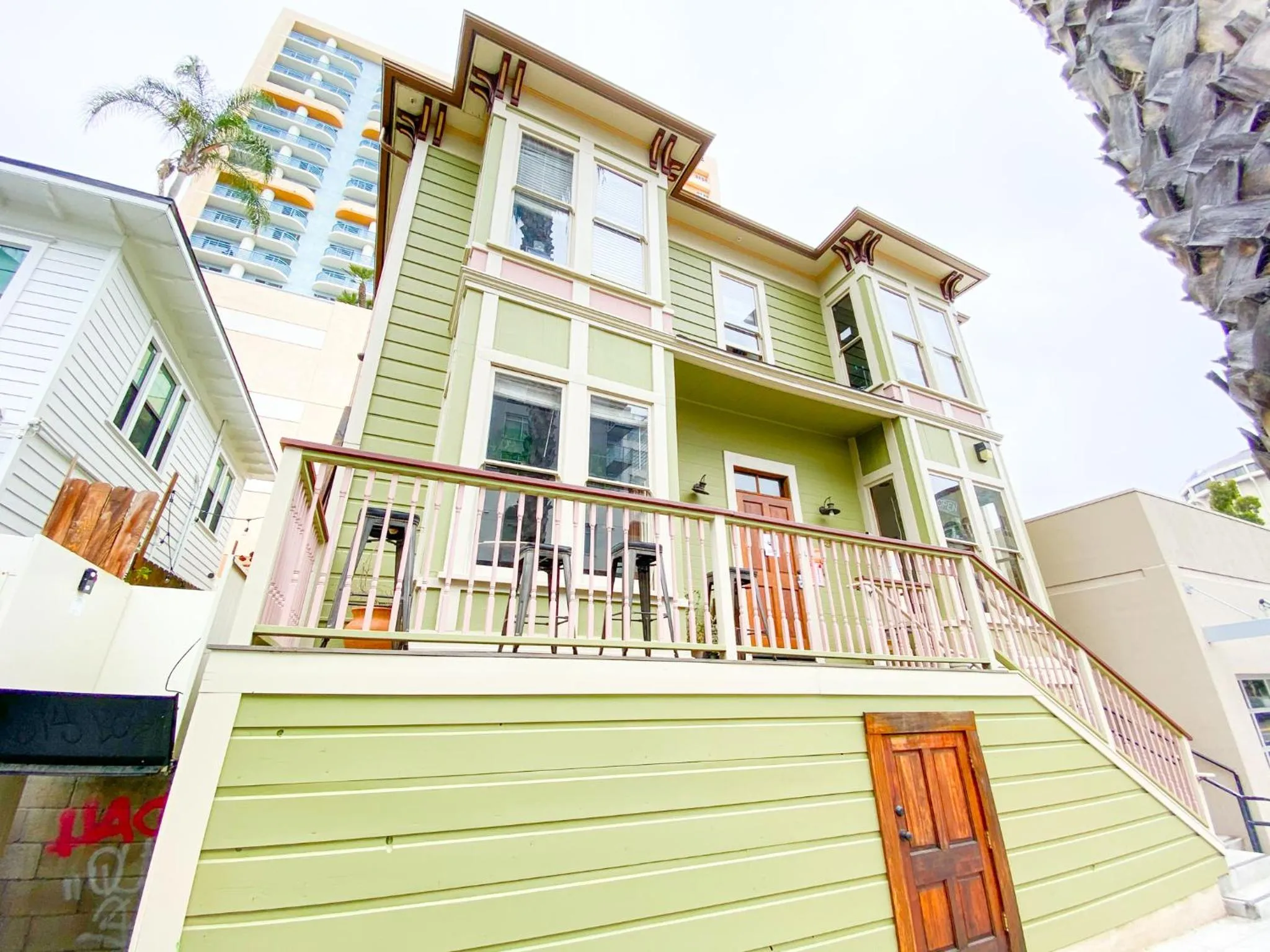 Facade/entrance in ITH San Diego Adventure Hostel