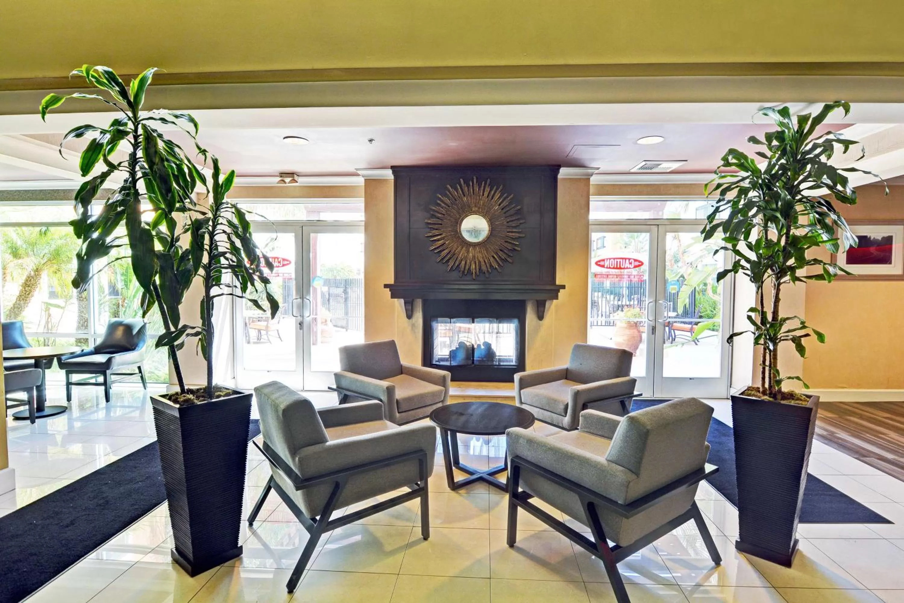 Lobby or reception in Embassy Suites Valencia