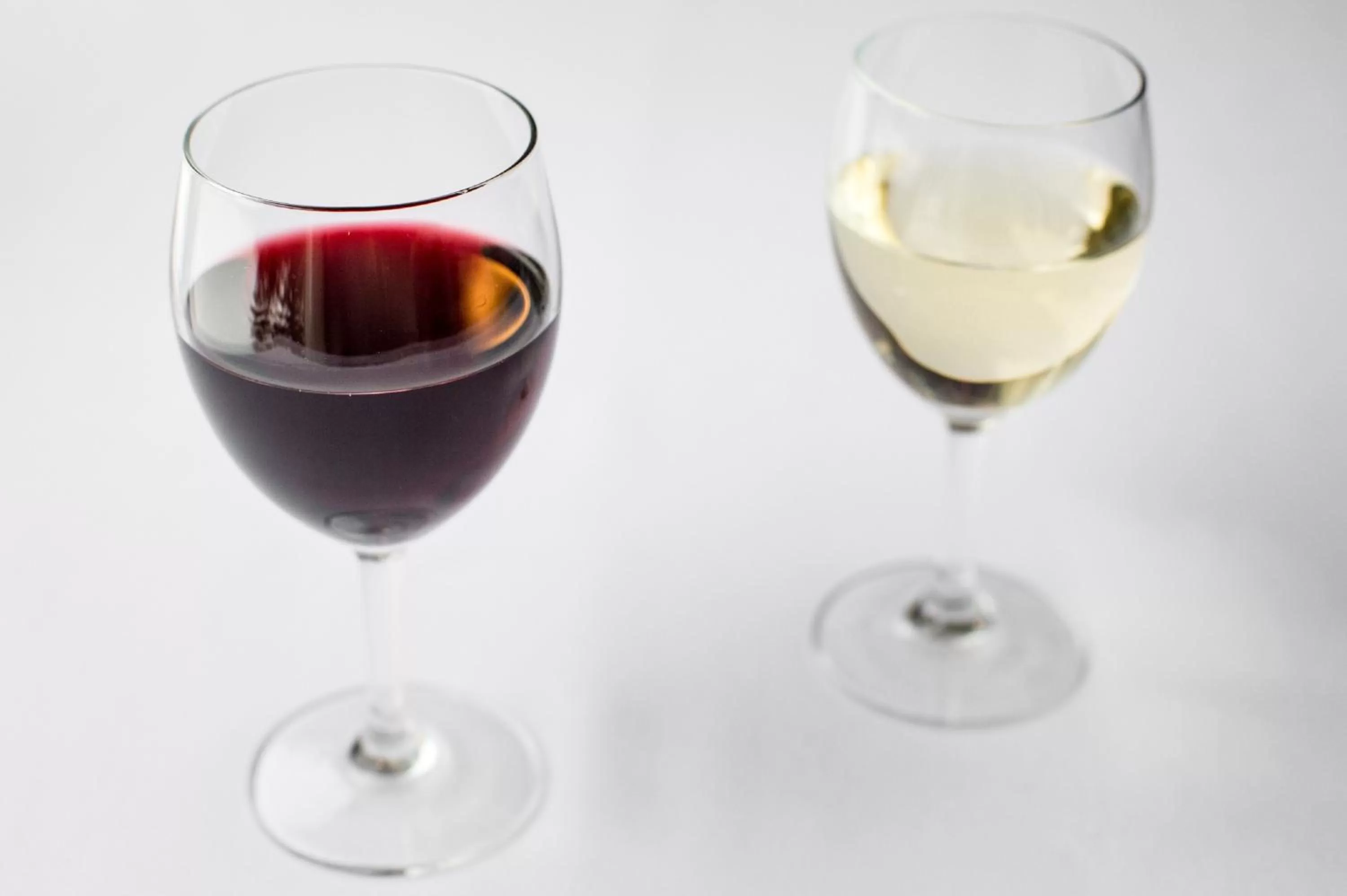 Lounge or bar in Holiday Inn Montreal Longueuil by IHG