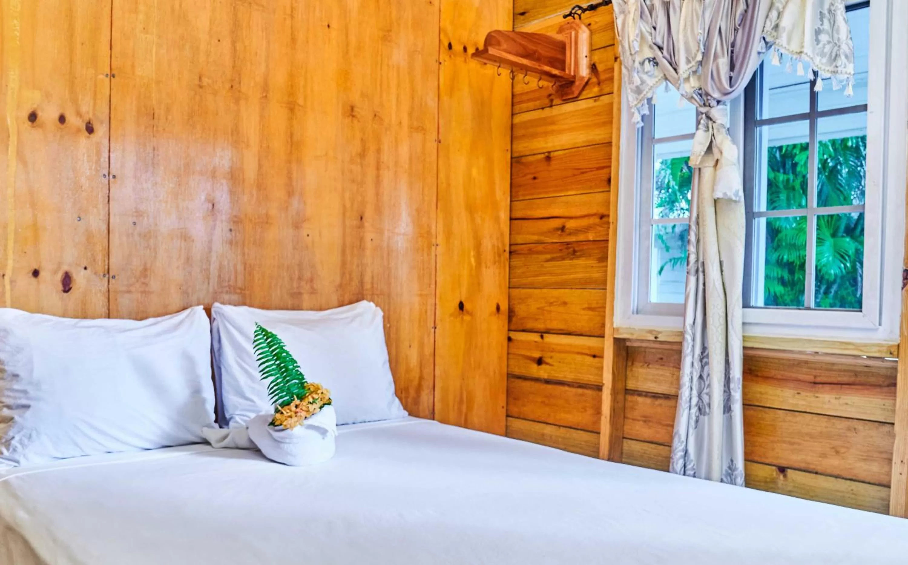 Bed in Yellow Bird Sea