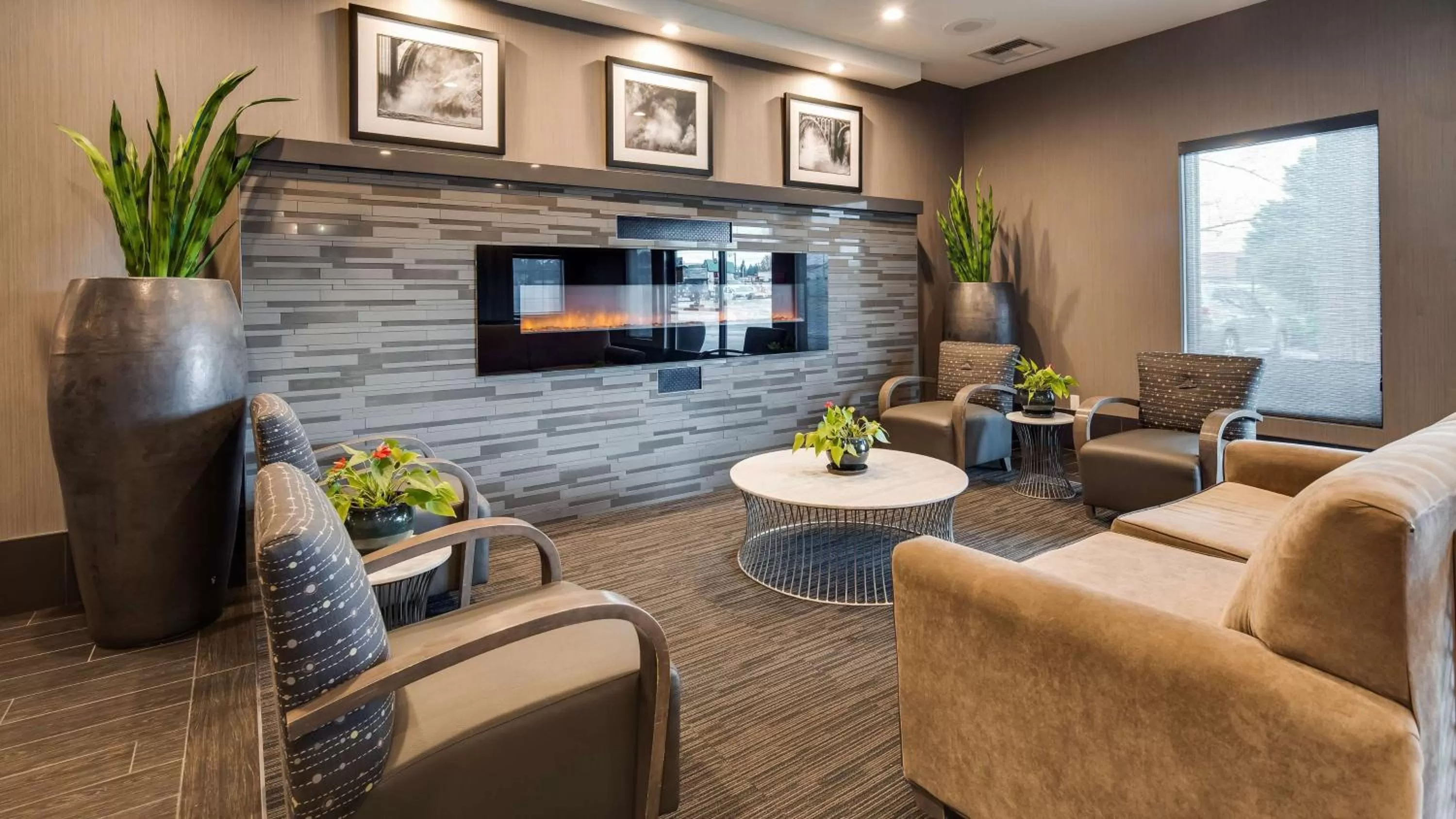 Lobby or reception in Best Western Plus Spokane North