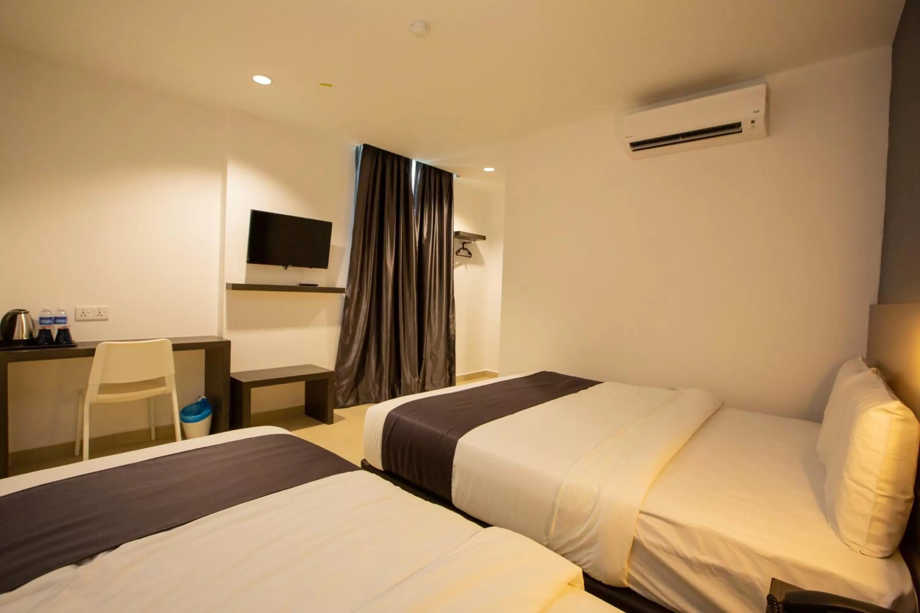 Bed in 1 Hotel Signature