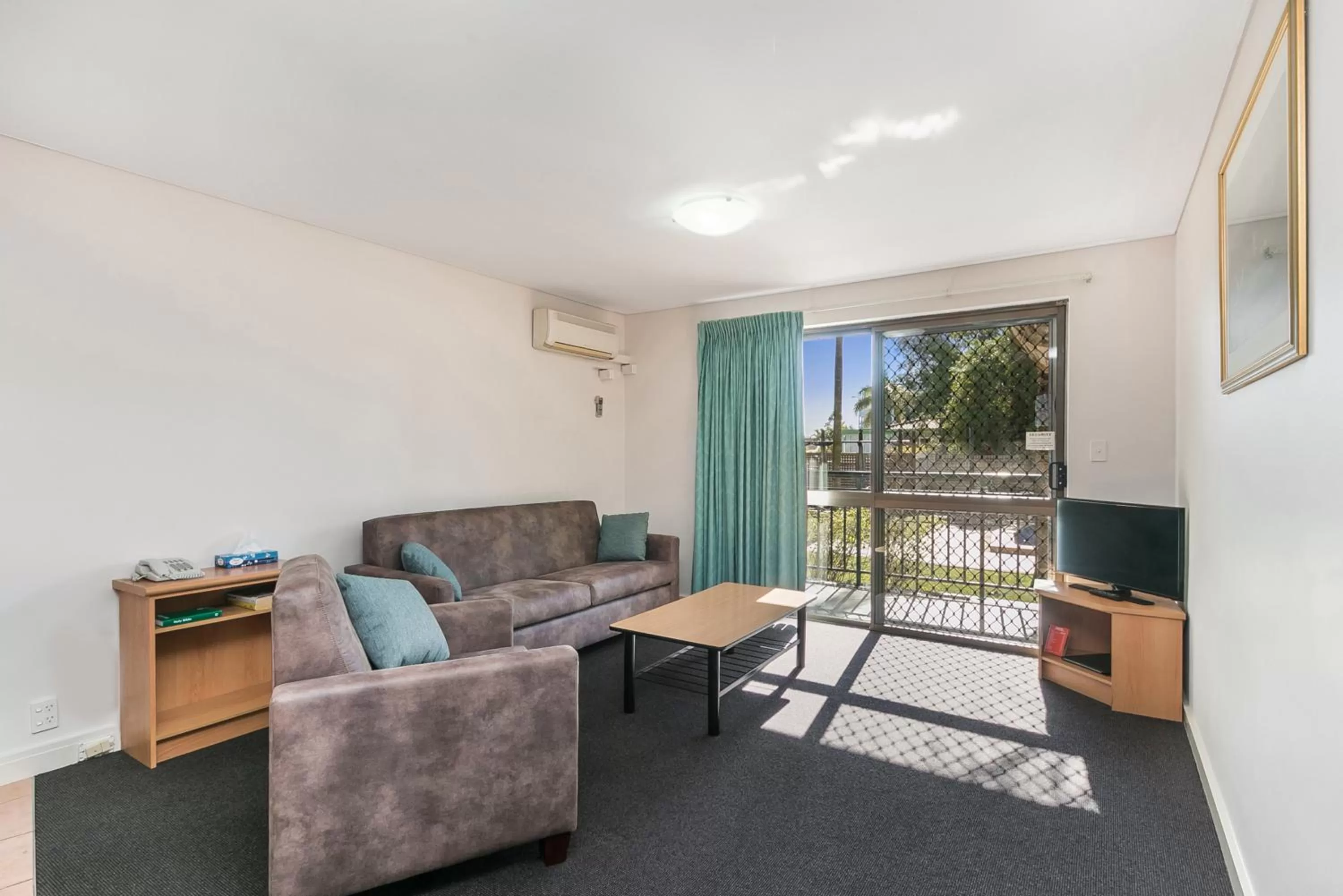 Two-Bedroom Apartment in Great Eastern Motor Lodge