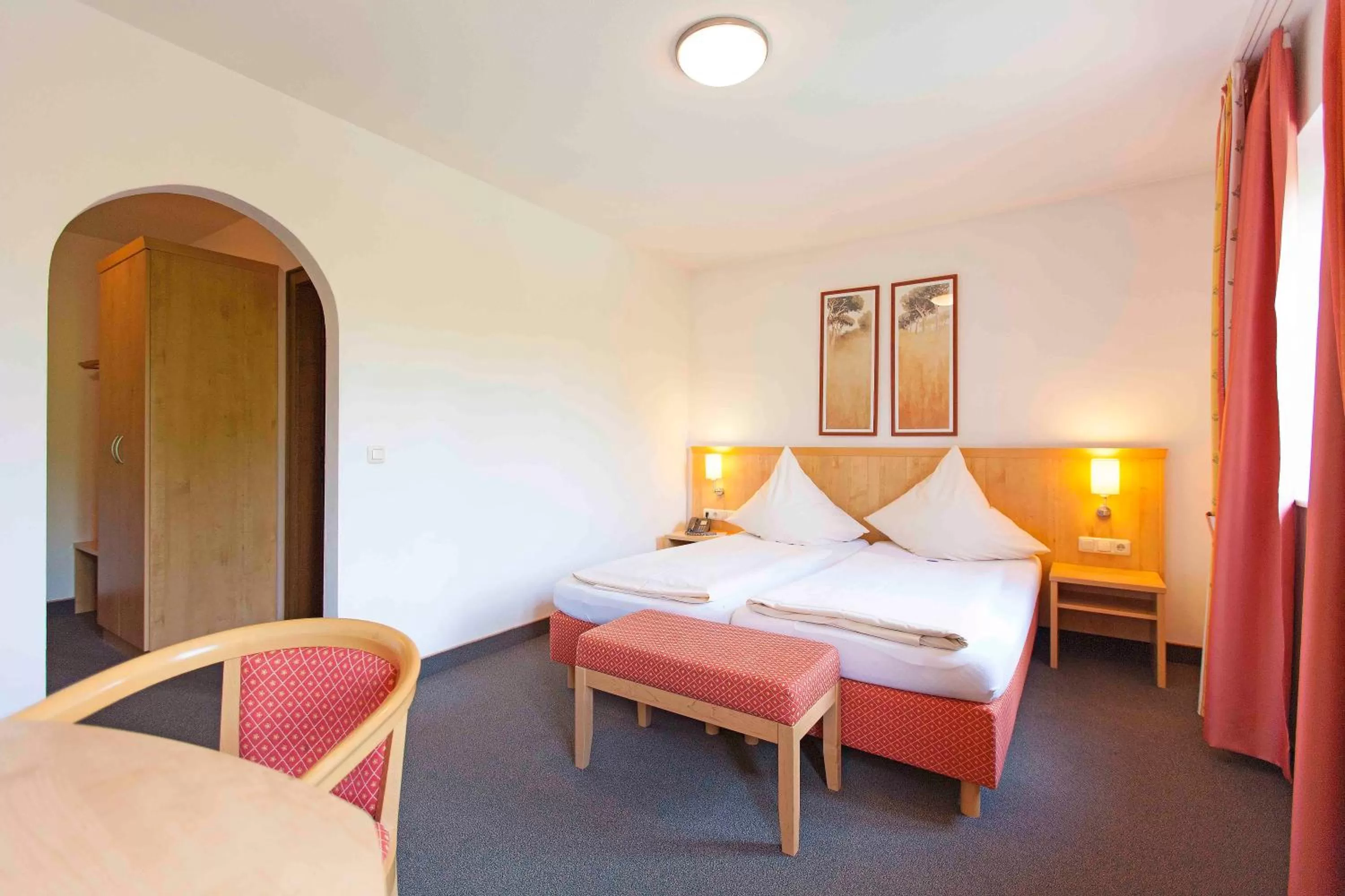 Bedroom, Bed in Alter Hof