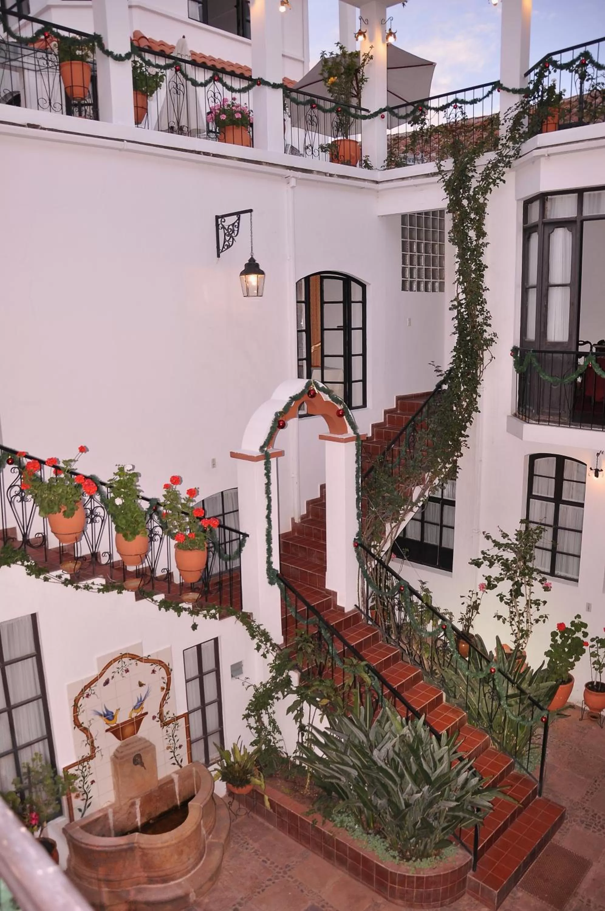 Decorative detail in El Hotel de Su Merced