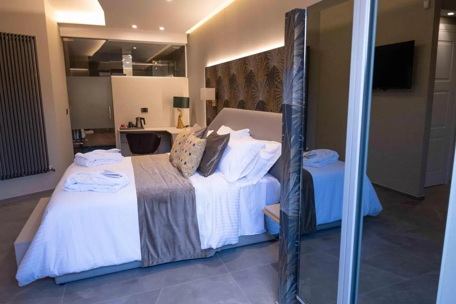 Bedroom, Bed in Divina Charme