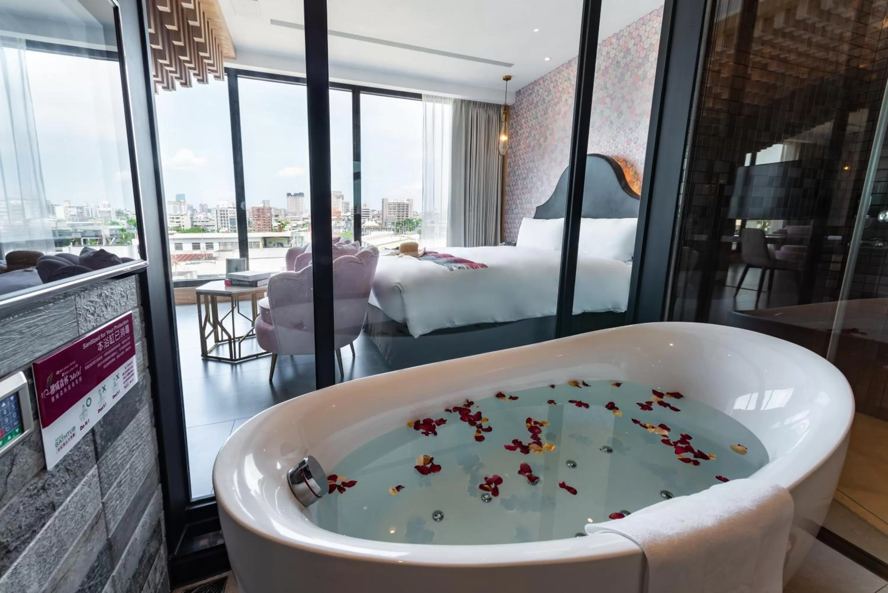 Property building, Bed in Norway Forest Motel - Wen Chuang Branch