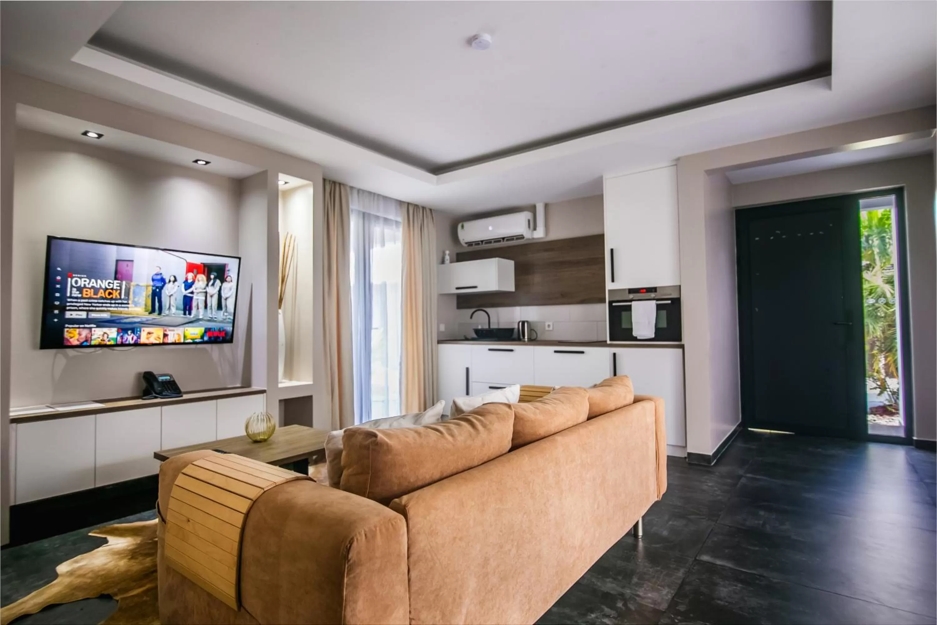 Bronbella Villa Residence