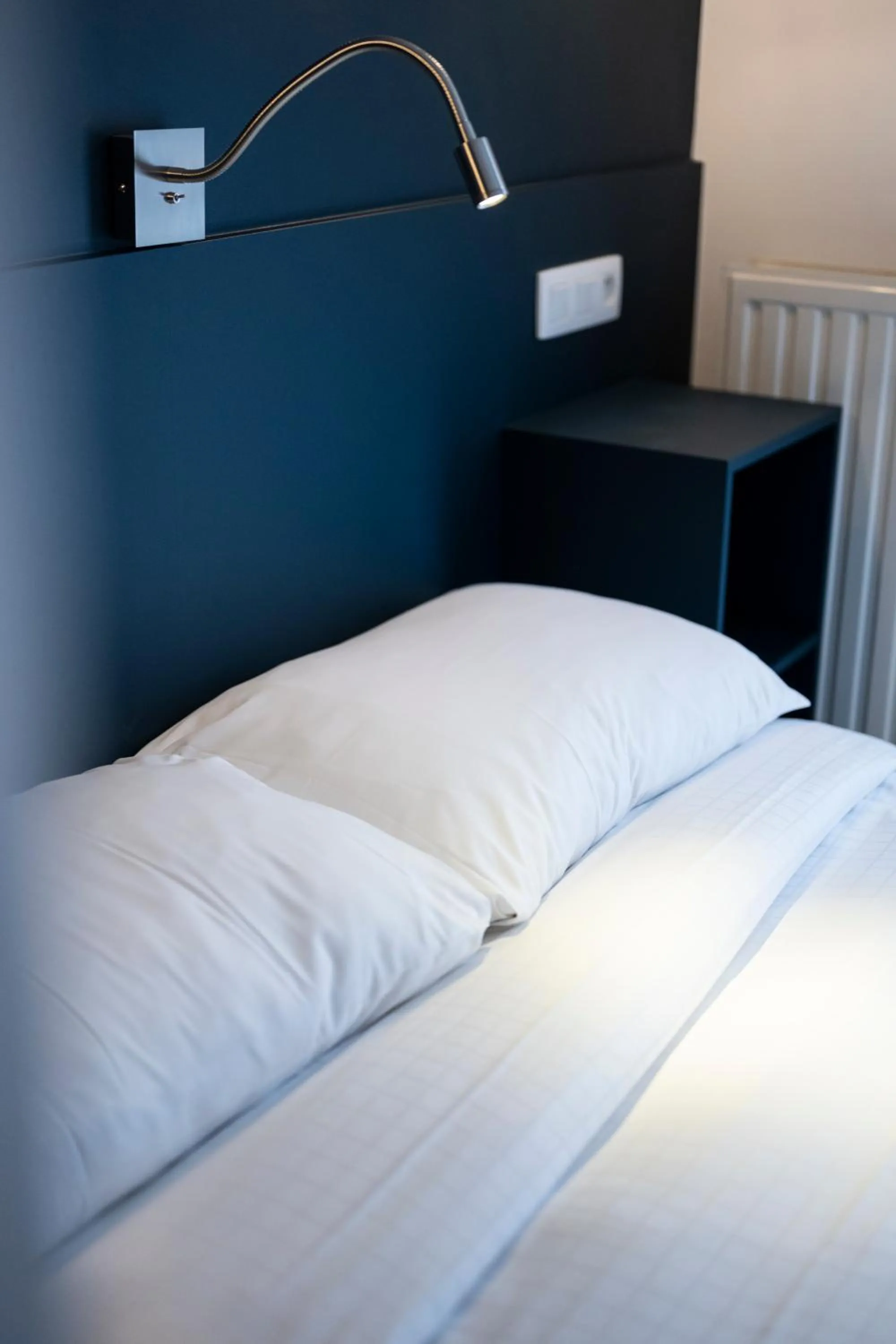 Bedroom, Bed in Beverly Hills Hotel