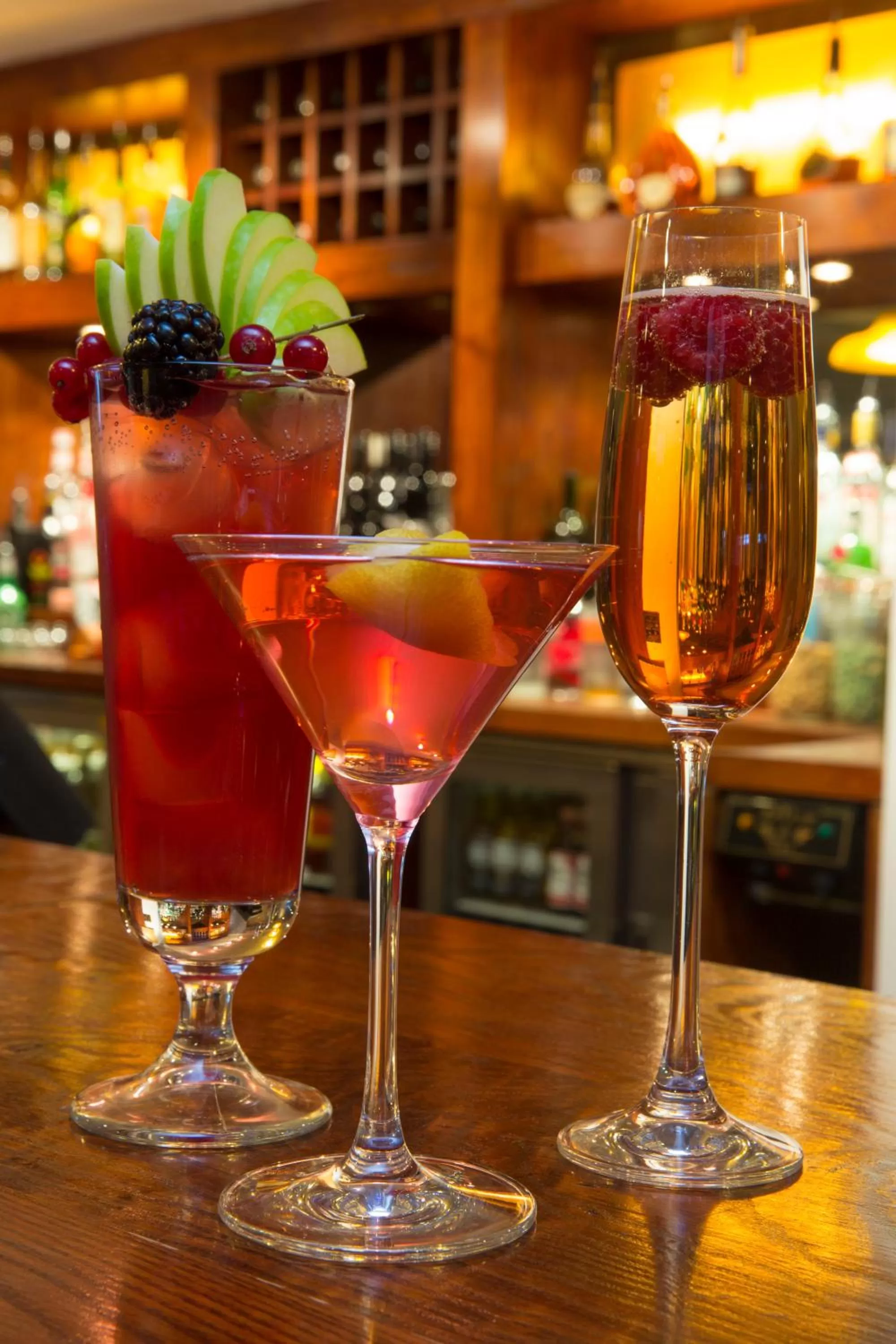 Lounge or bar in Crown Lodge Hotel