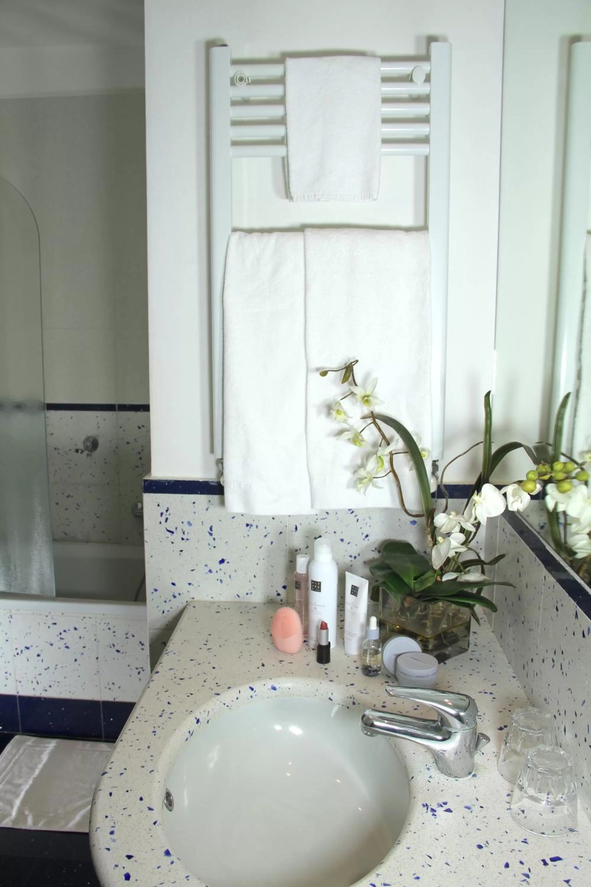 Bathroom in Hotel Windrose