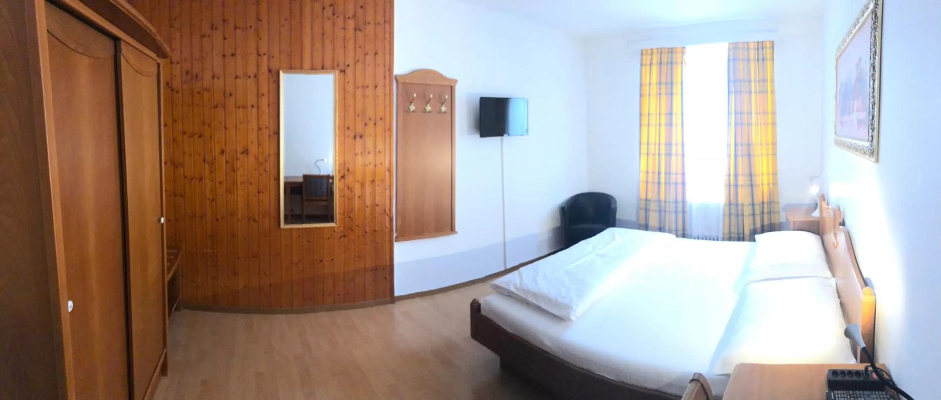 Bedroom, Bed in Hotel Rheinfall